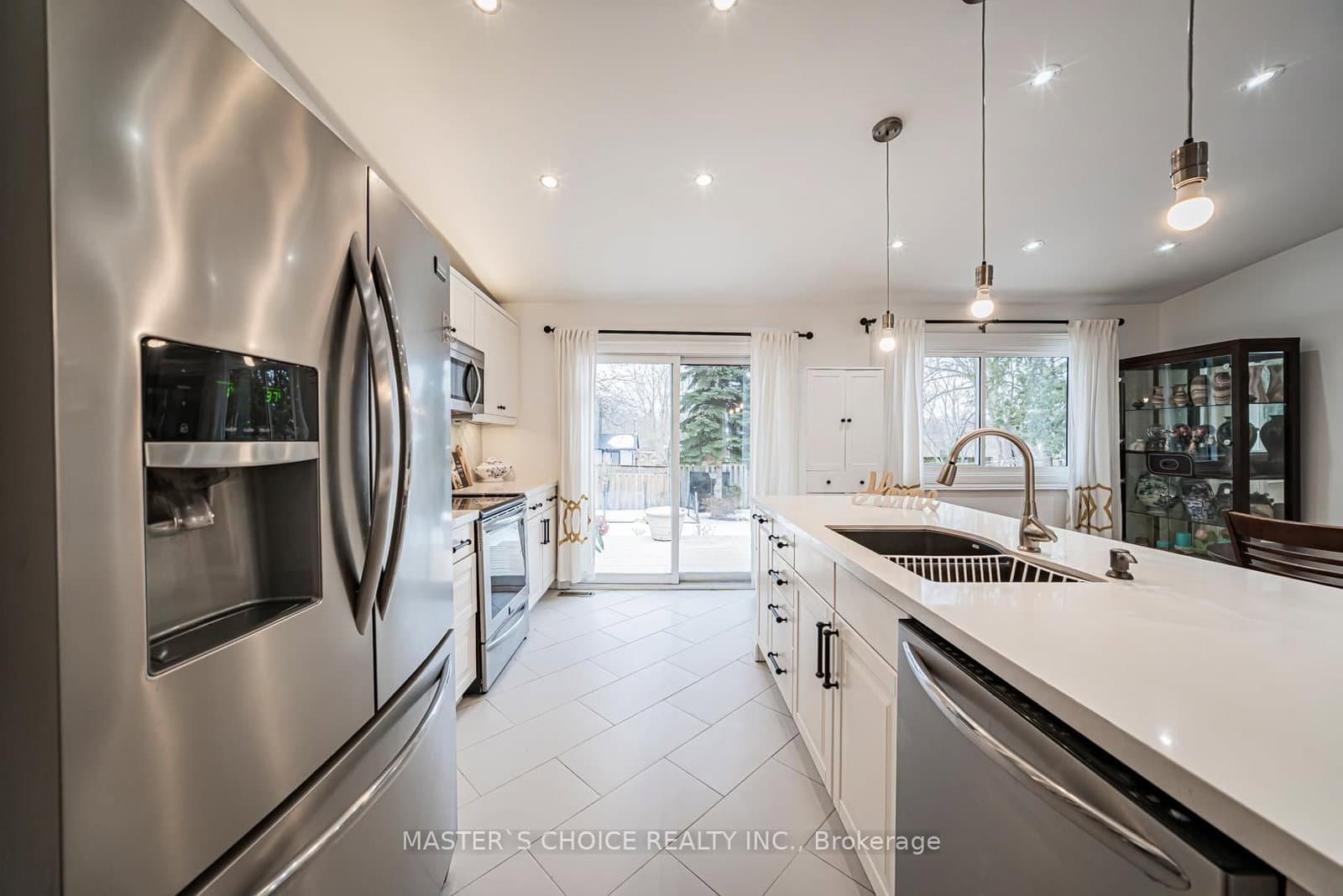 3294 Rhonda Valley Drive thumbnail 16