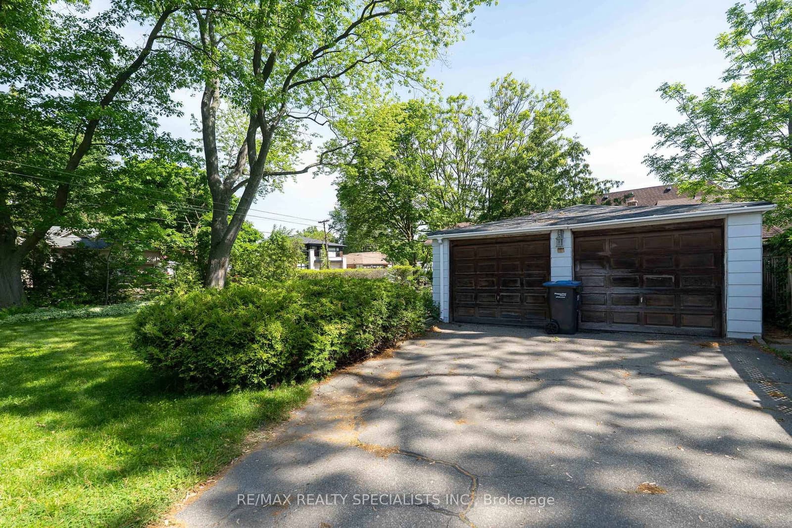 1481 Garnet Avenue thumbnail 10