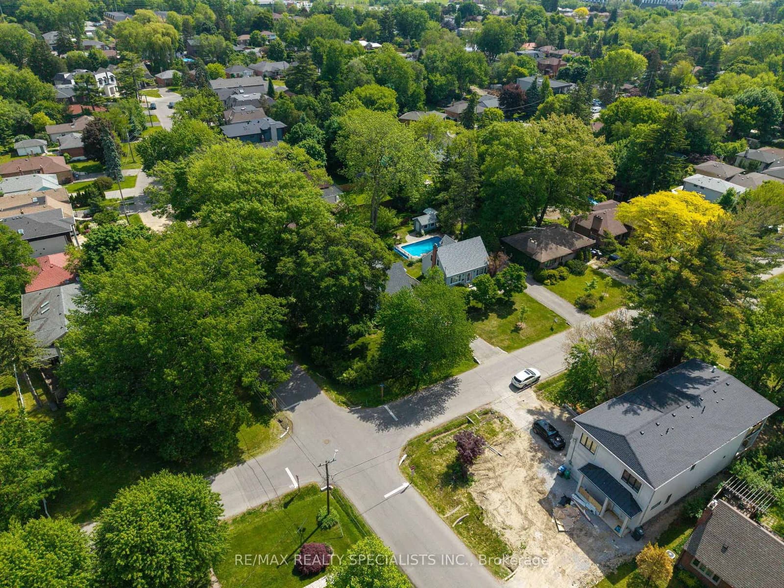 1481 Garnet Avenue thumbnail 13