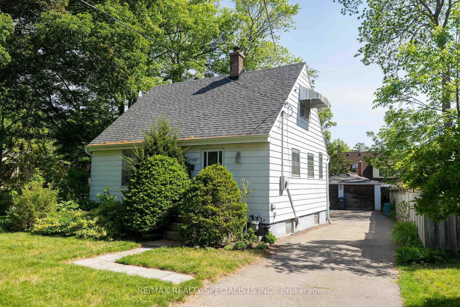 1481 Garnet Avenue thumbnail 17