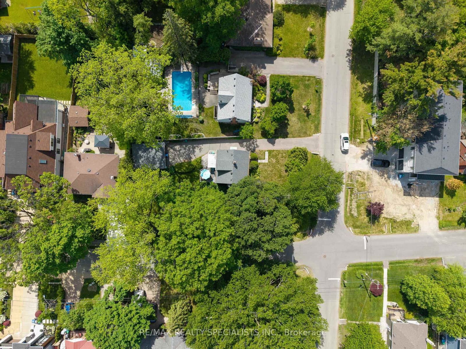 1481 Garnet Avenue thumbnail 2