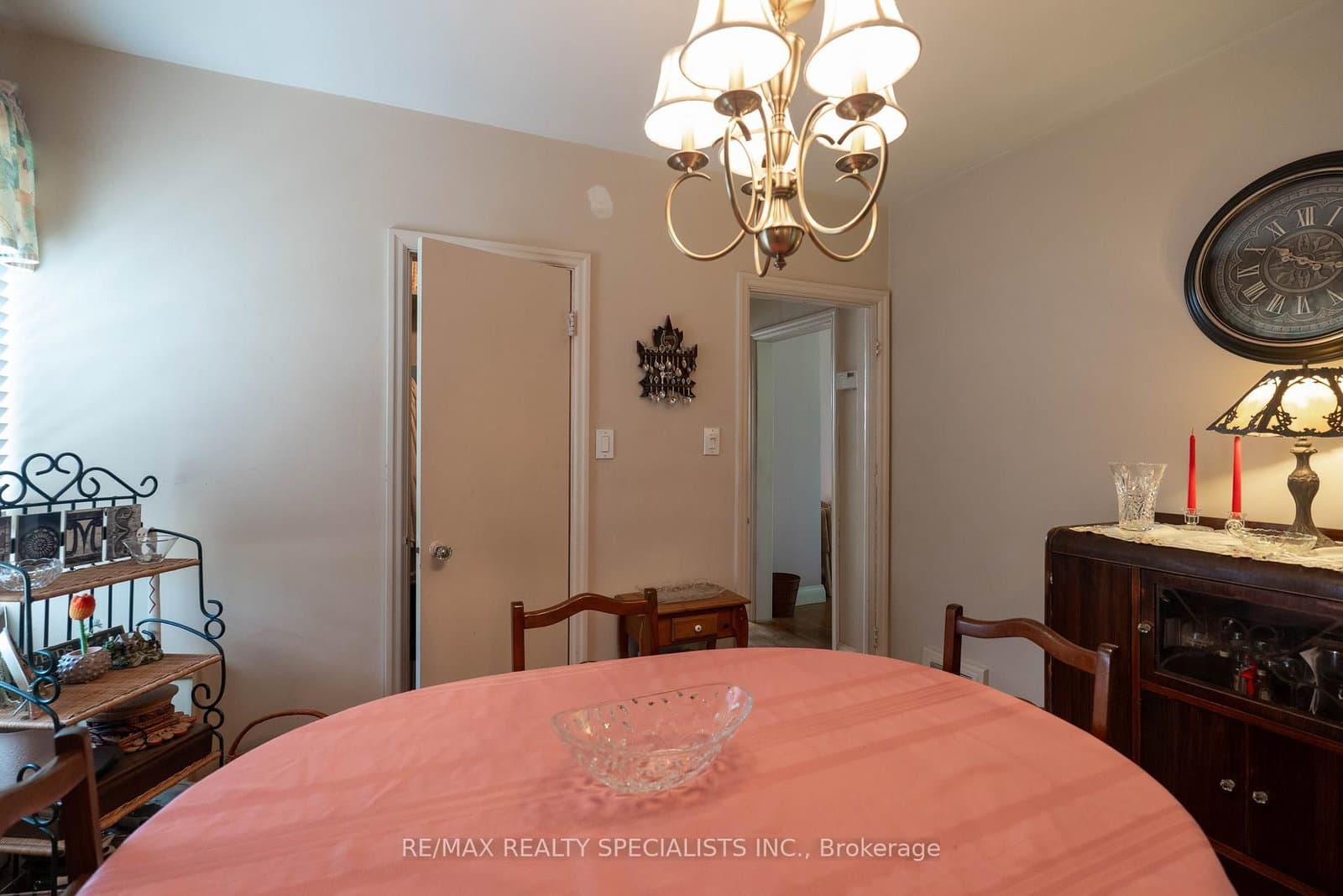 1481 Garnet Avenue thumbnail 23