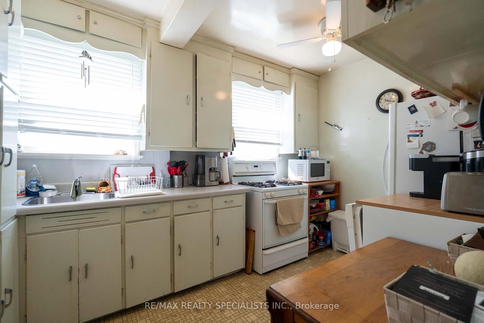 1481 Garnet Avenue thumbnail 24
