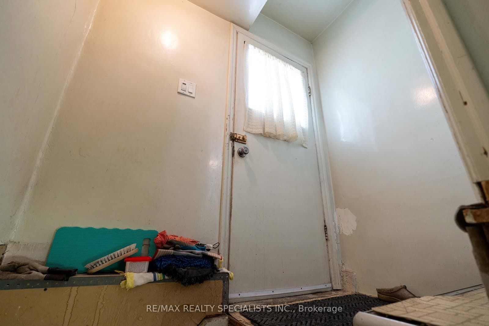 1481 Garnet Avenue thumbnail 35