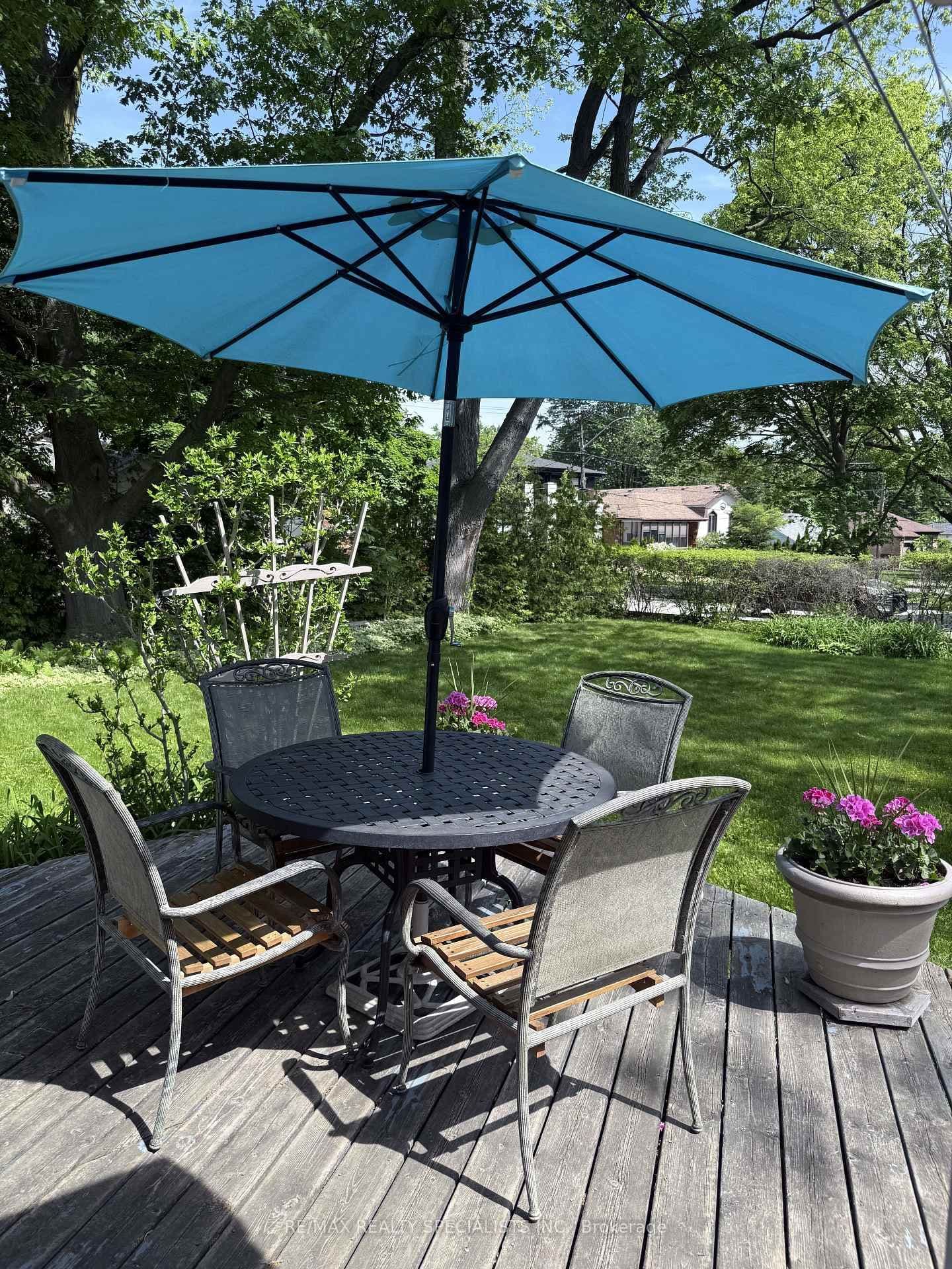 1481 Garnet Avenue thumbnail 5
