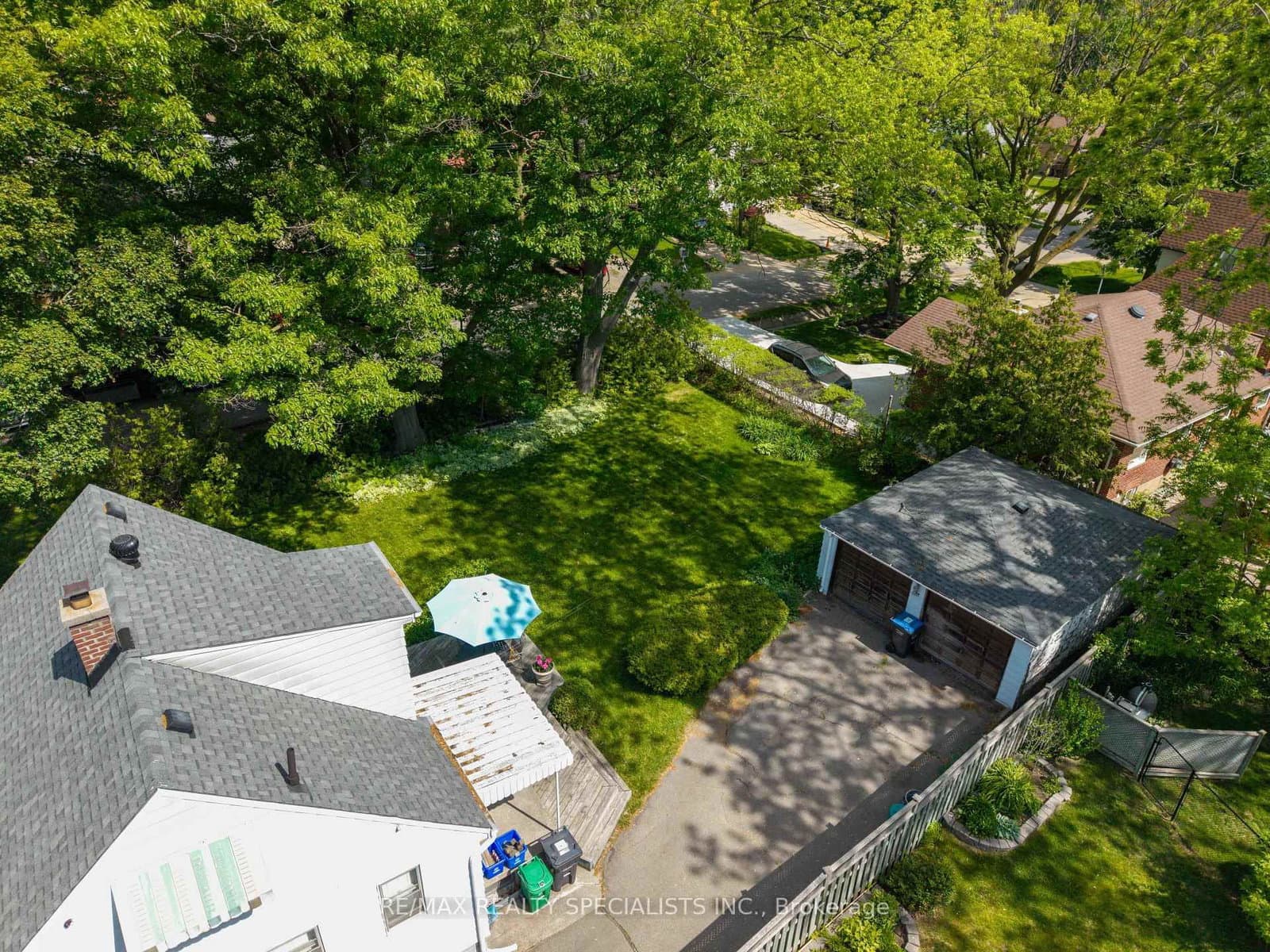 1481 Garnet Avenue thumbnail 8