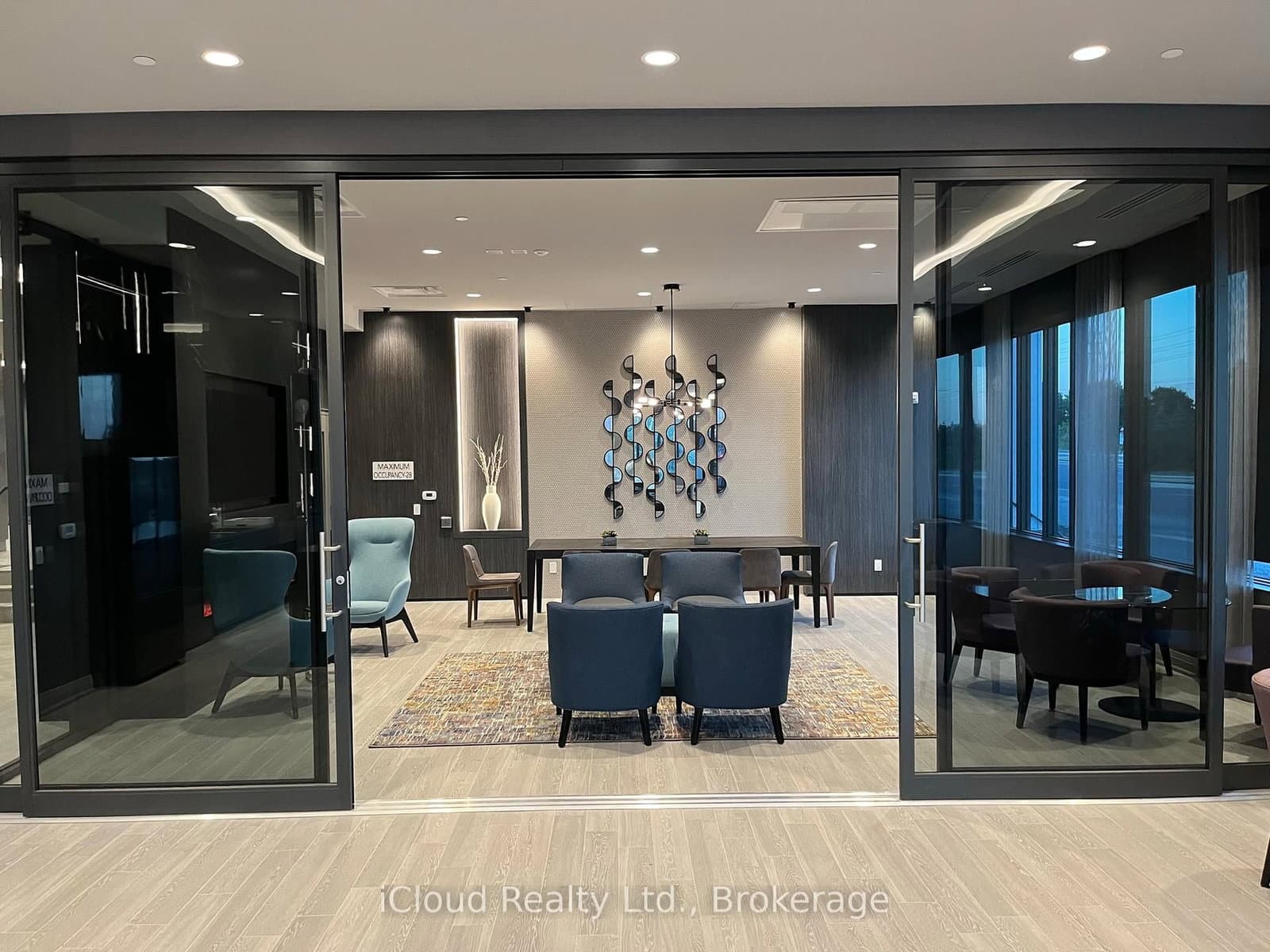95 Dundas Street, Unit 325 thumbnail 9