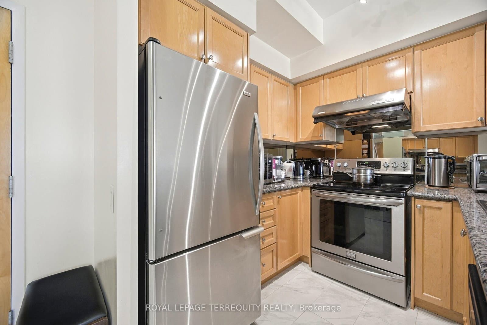 5 Marine Parade Drive, Unit 911 thumbnail 10