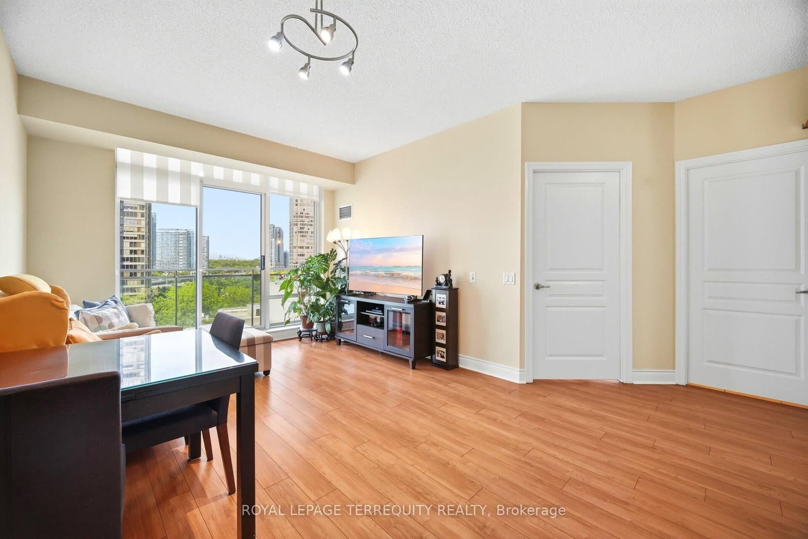 5 Marine Parade Drive, Unit 911 thumbnail 13