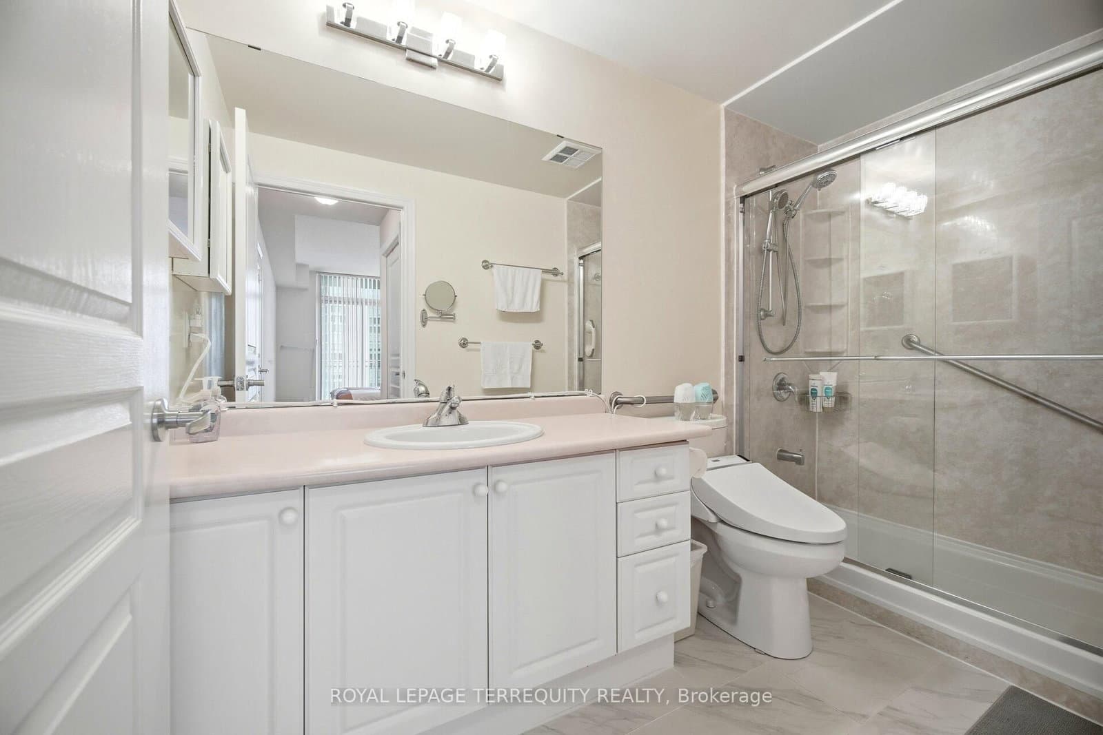 5 Marine Parade Drive, Unit 911 thumbnail 19