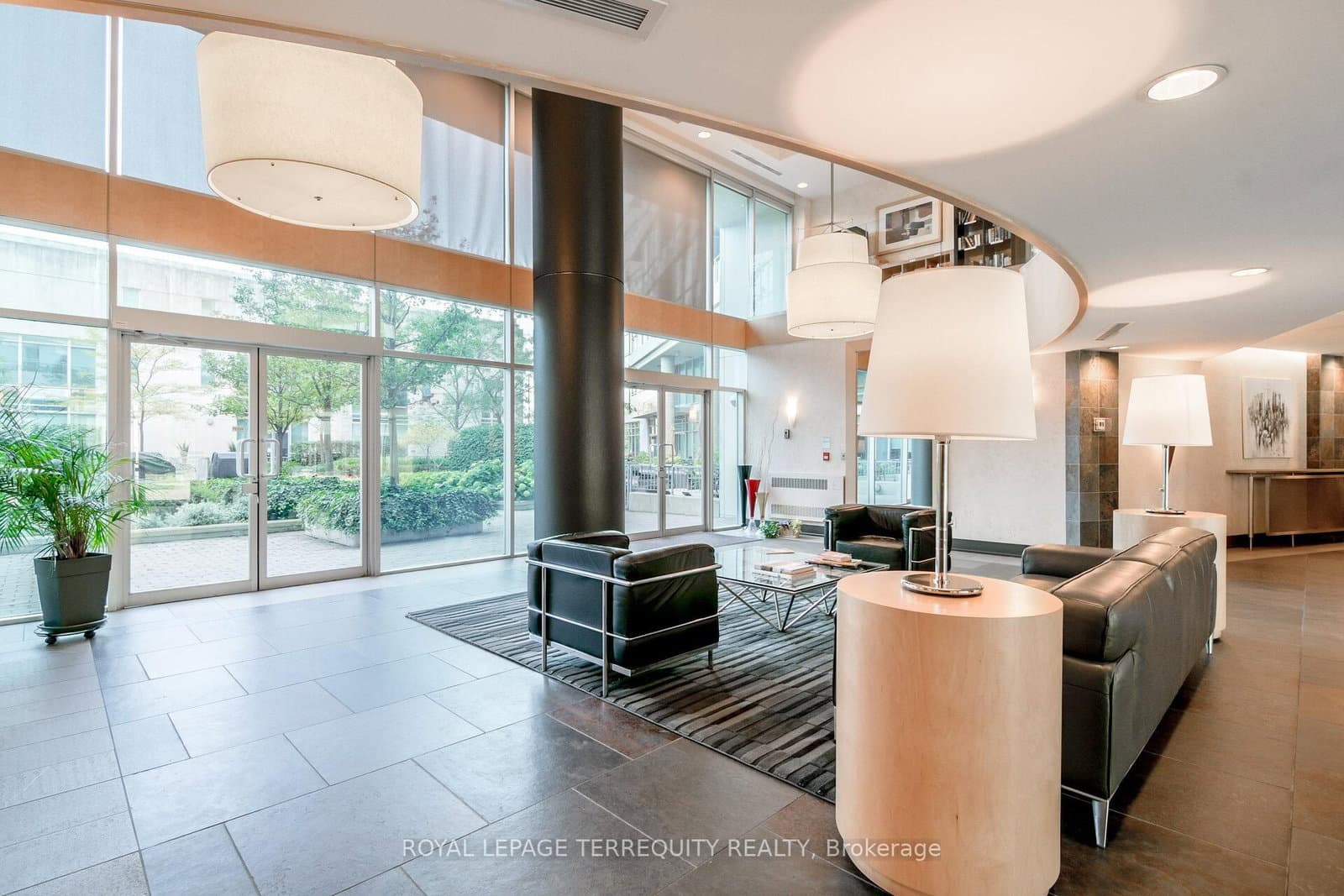 5 Marine Parade Drive, Unit 911 thumbnail 4
