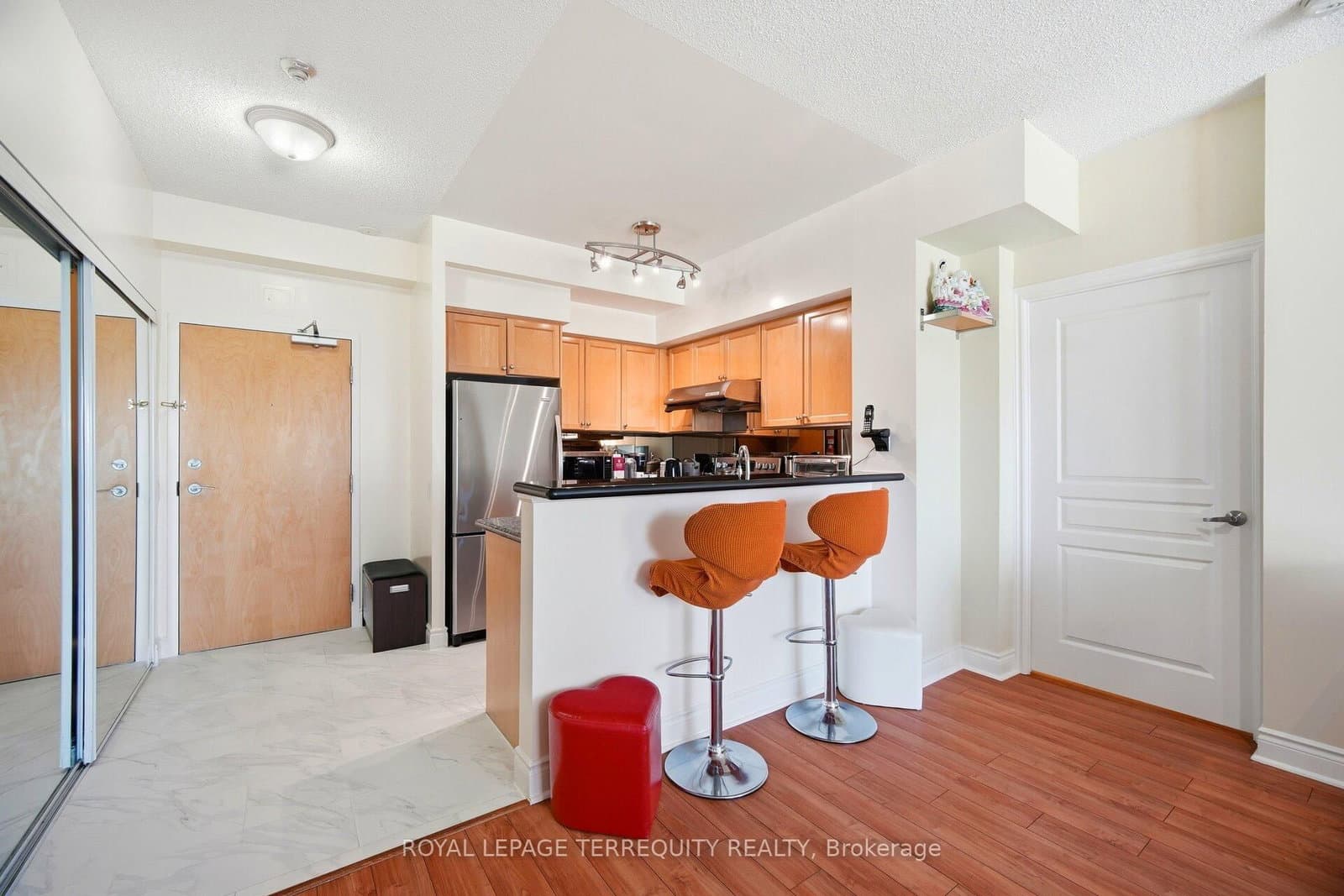 5 Marine Parade Drive, Unit 911 thumbnail 9