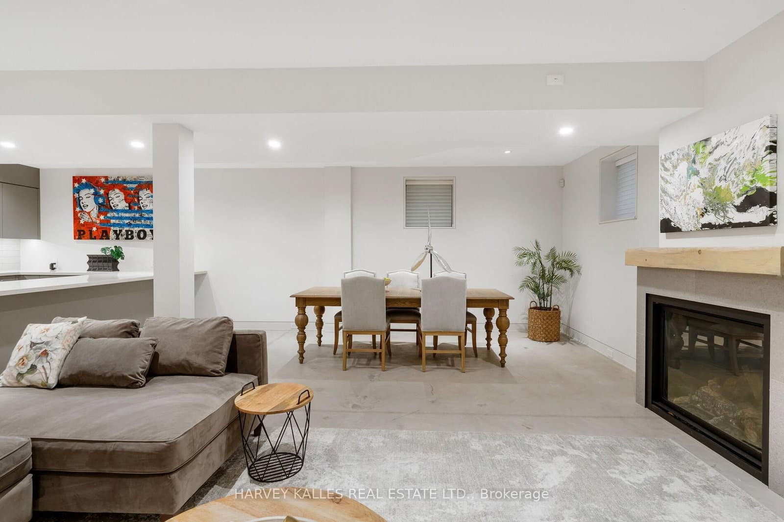 66 Thorncrest Road thumbnail 47