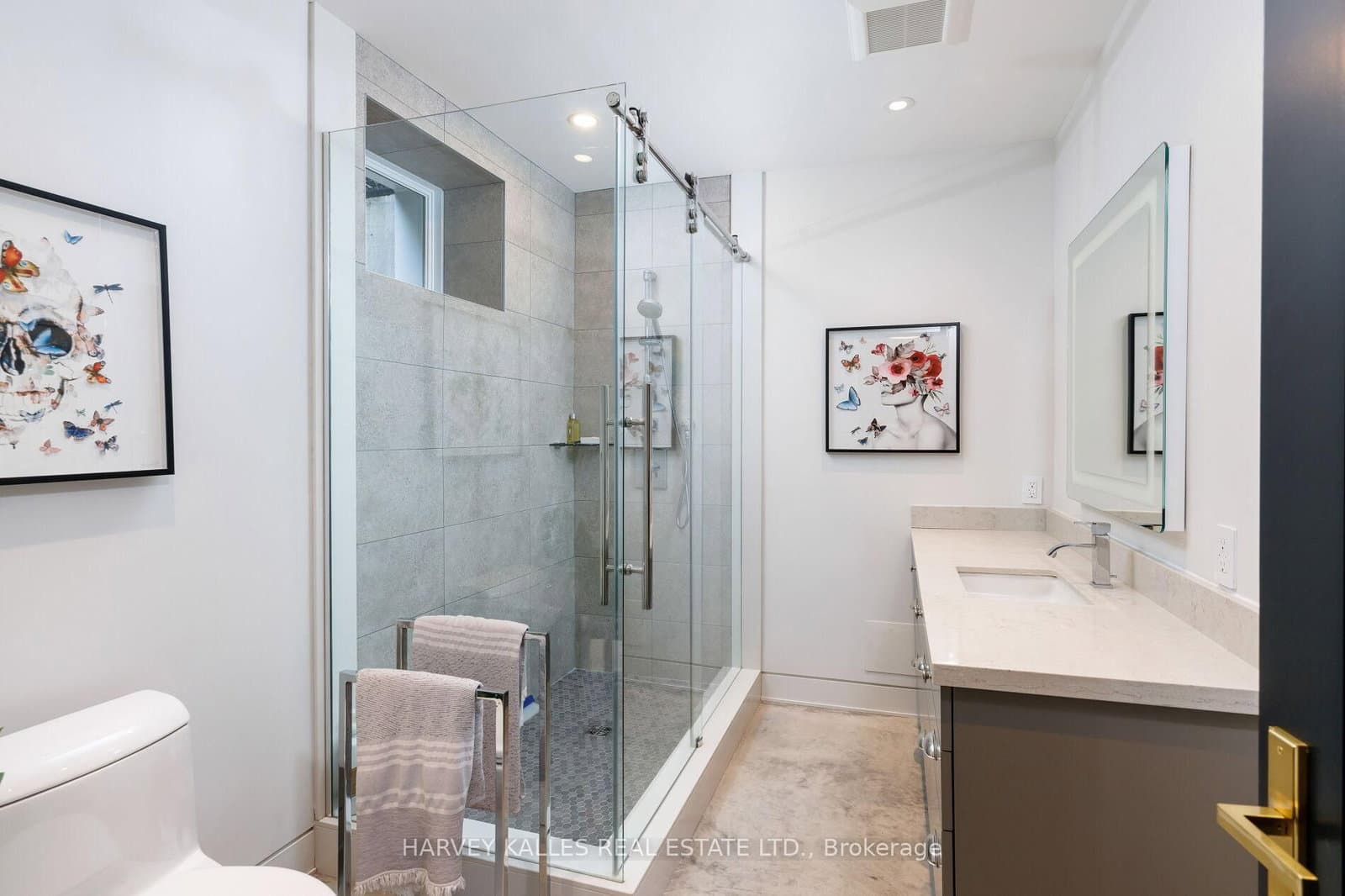 66 Thorncrest Road thumbnail 49