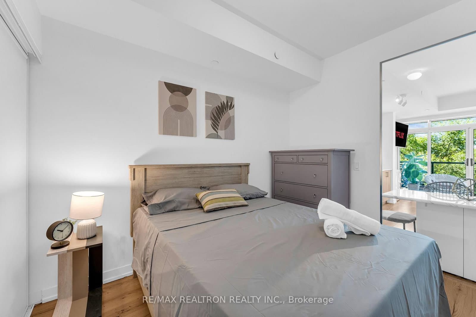 1195 The Queensway, Unit 317 thumbnail 10