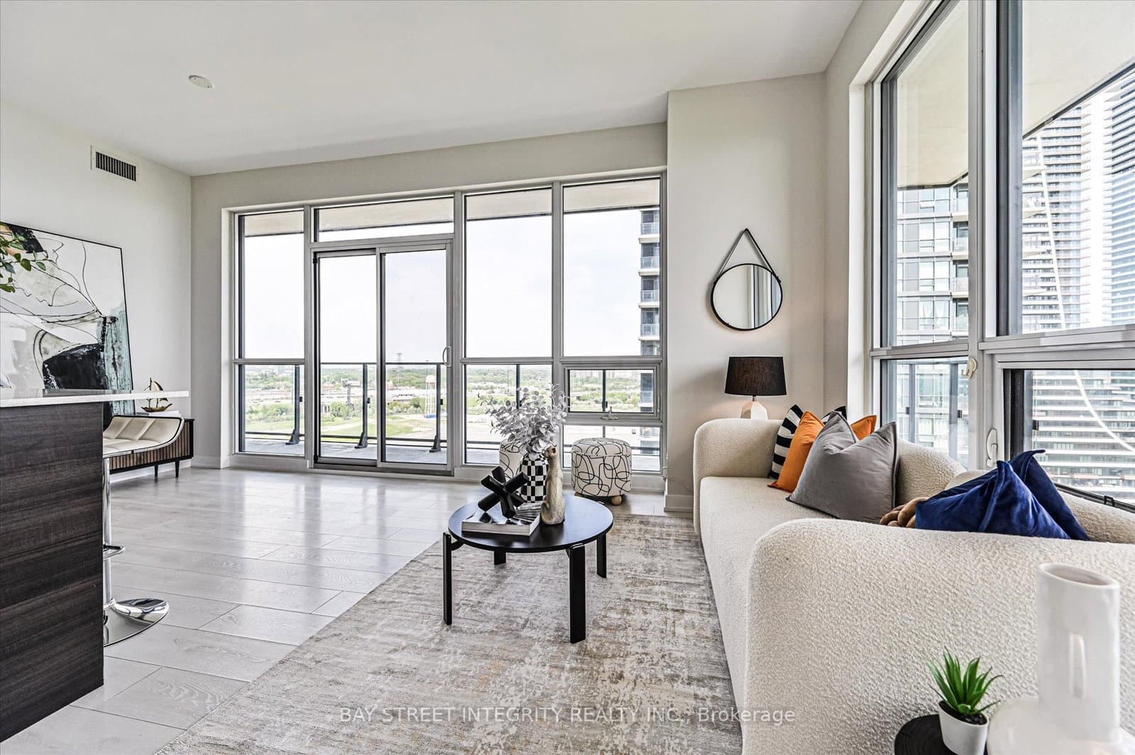 2212 Lake Shore Boulevard W, Unit 2001 thumbnail 10