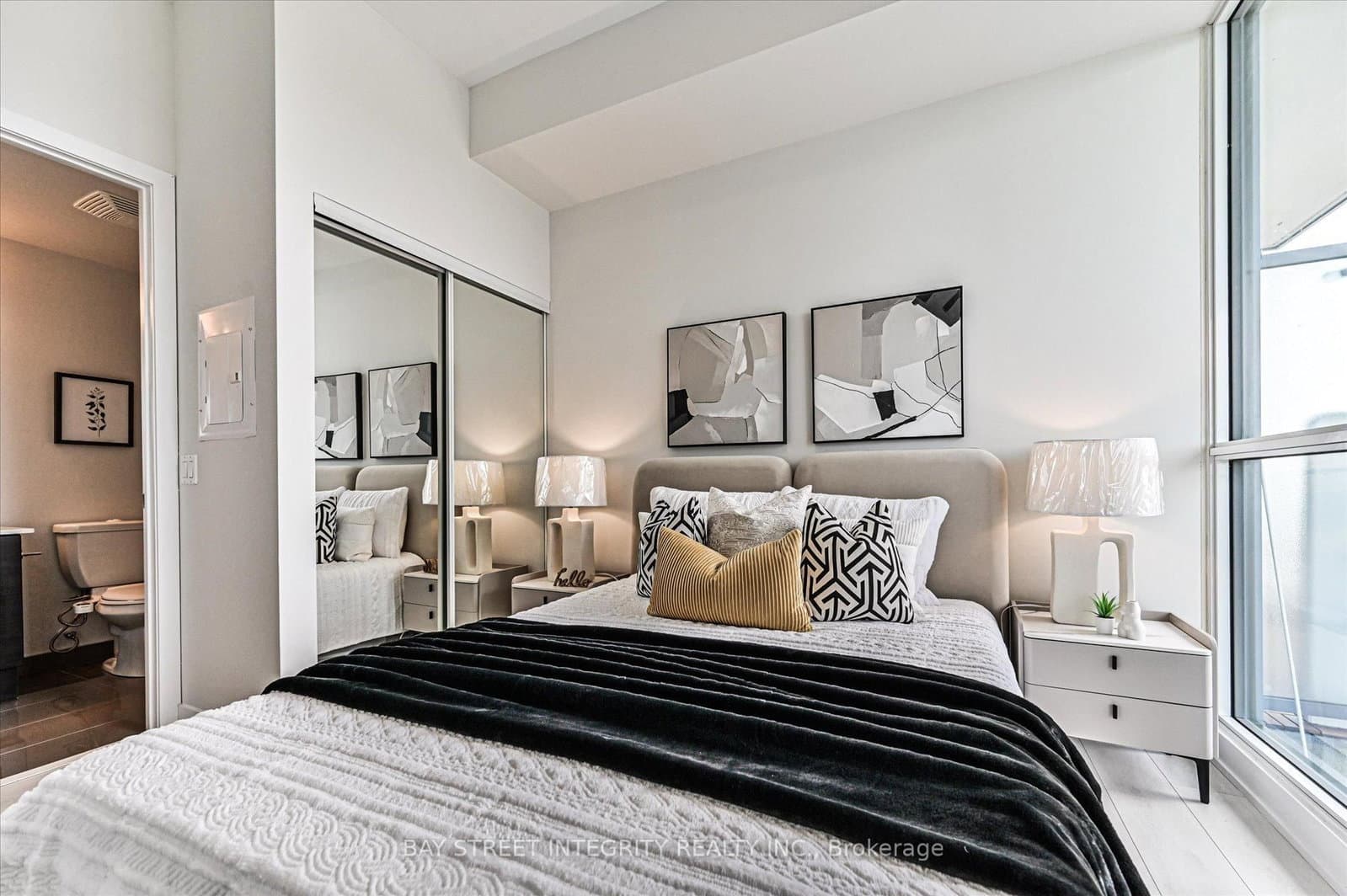 2212 Lake Shore Boulevard W, Unit 2001 thumbnail 16