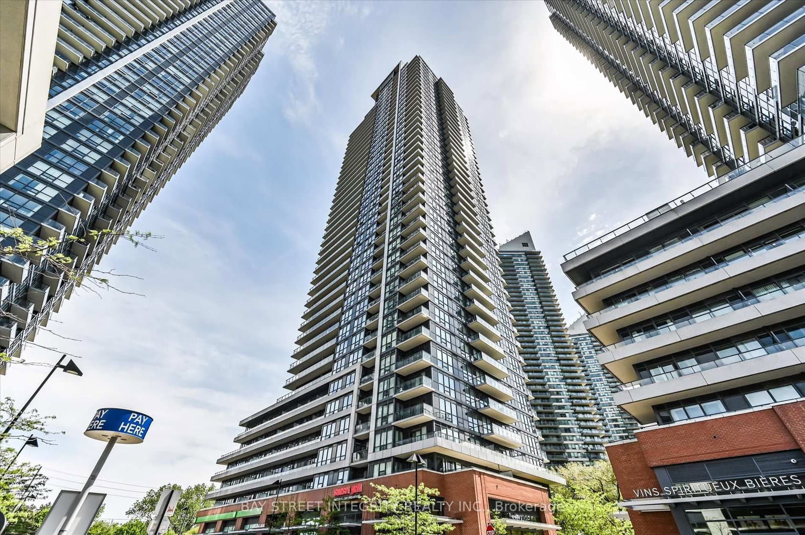 2212 Lake Shore Boulevard W, Unit 2001 thumbnail 2