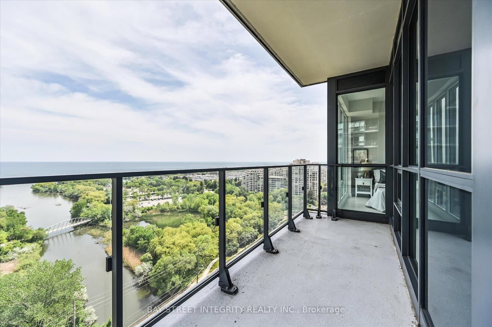 2212 Lake Shore Boulevard W, Unit 2001 thumbnail 22