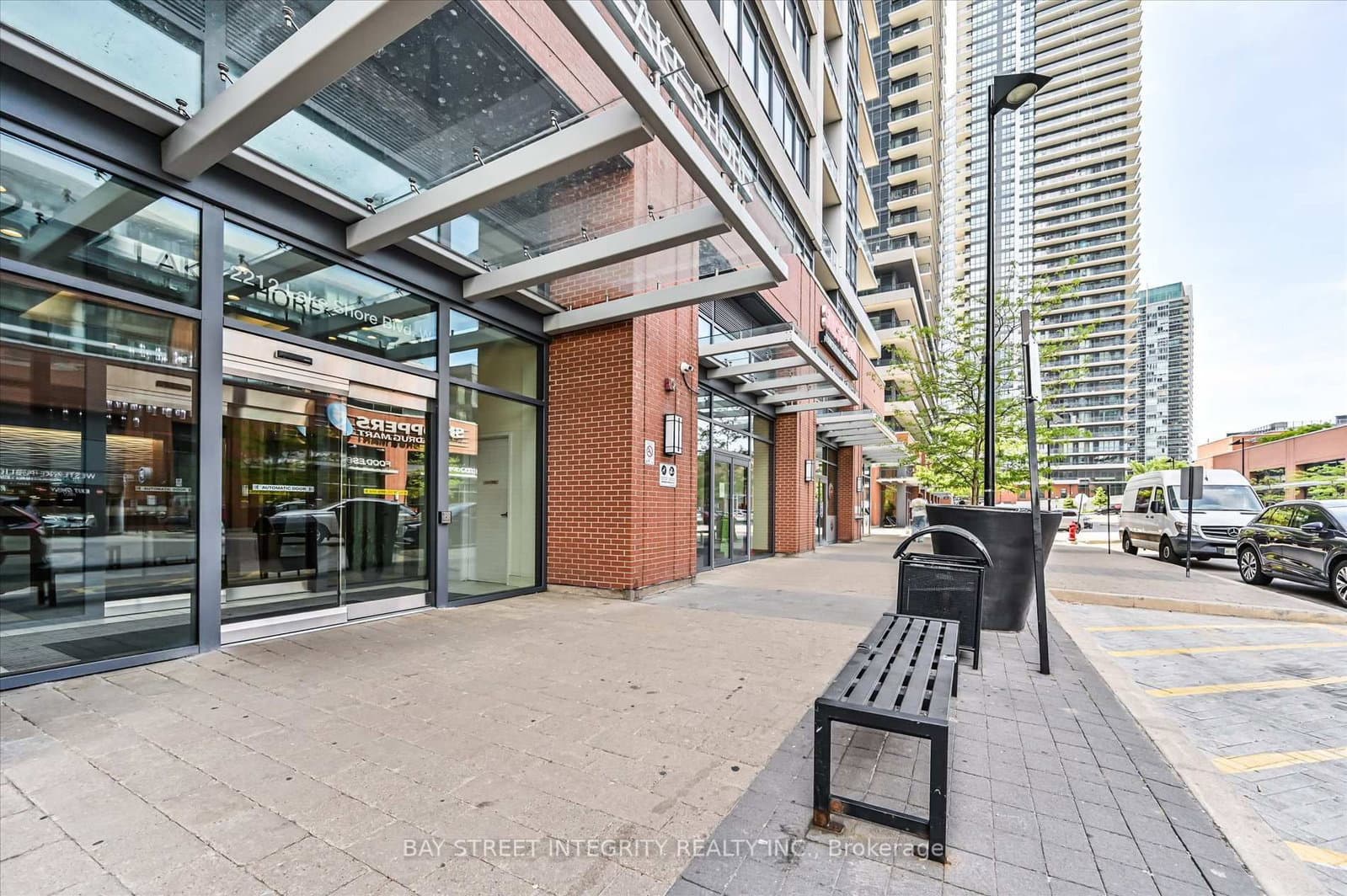 2212 Lake Shore Boulevard W, Unit 2001 thumbnail 3