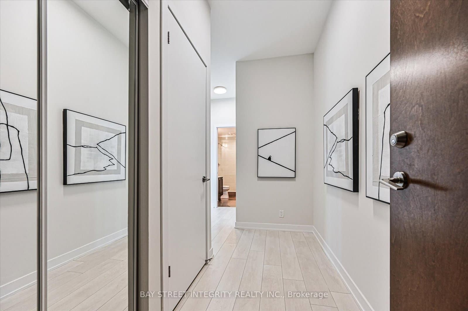 2212 Lake Shore Boulevard W, Unit 2001 thumbnail 4