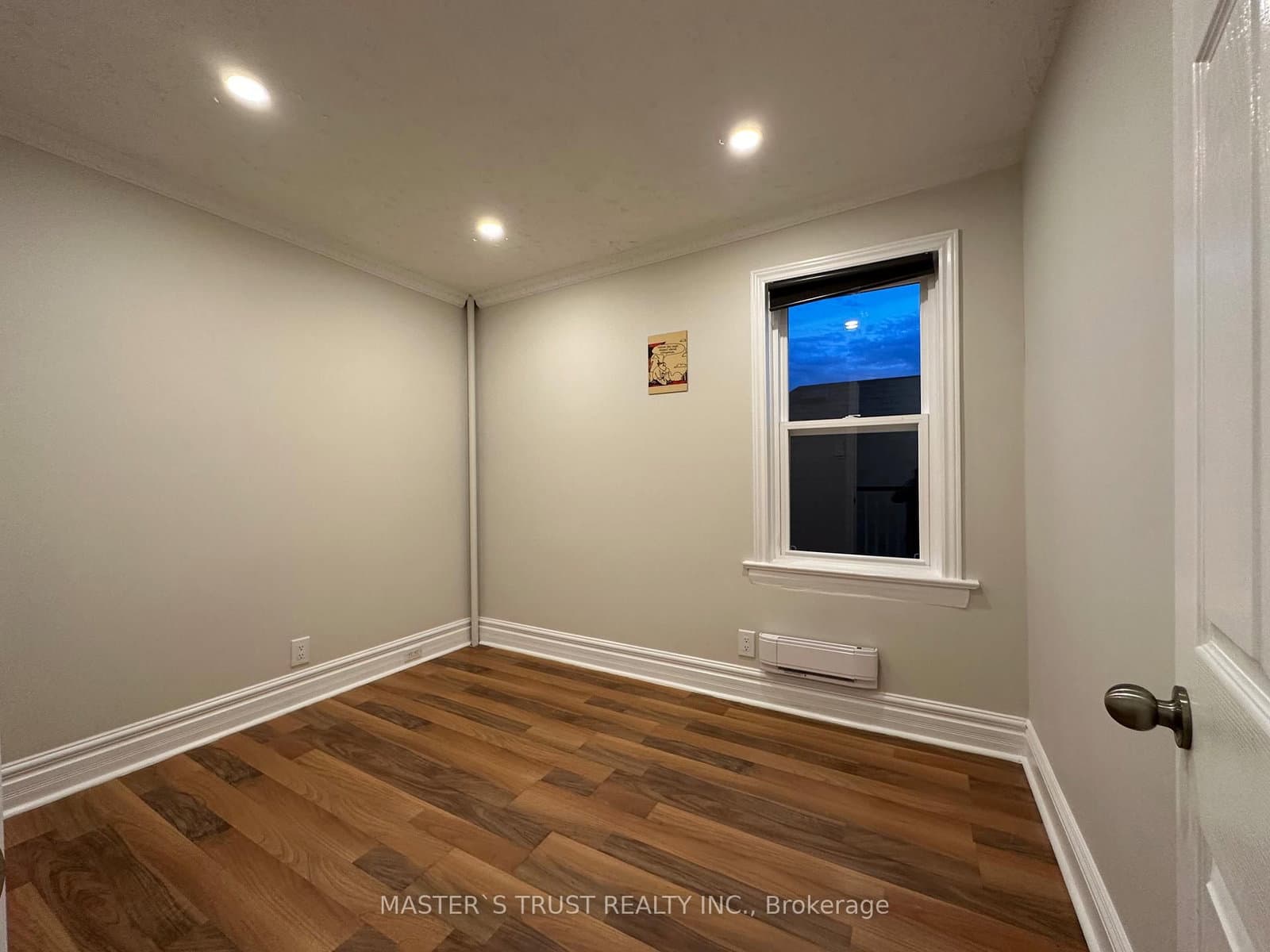 151 Dynevor Road, Unit Upper thumbnail 6