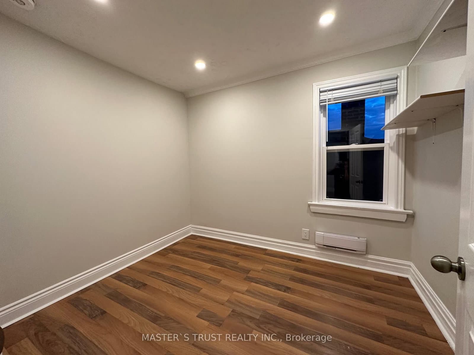 151 Dynevor Road, Unit Upper thumbnail 7