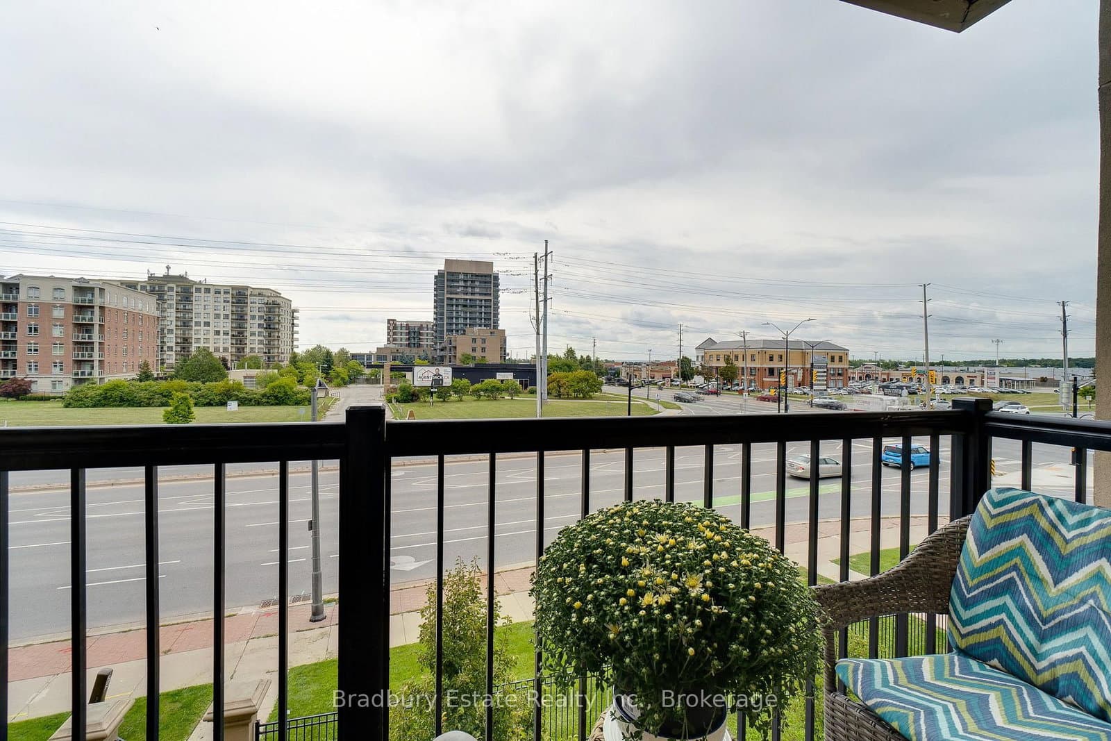 2045 Appleby Line, Unit 305 thumbnail 11