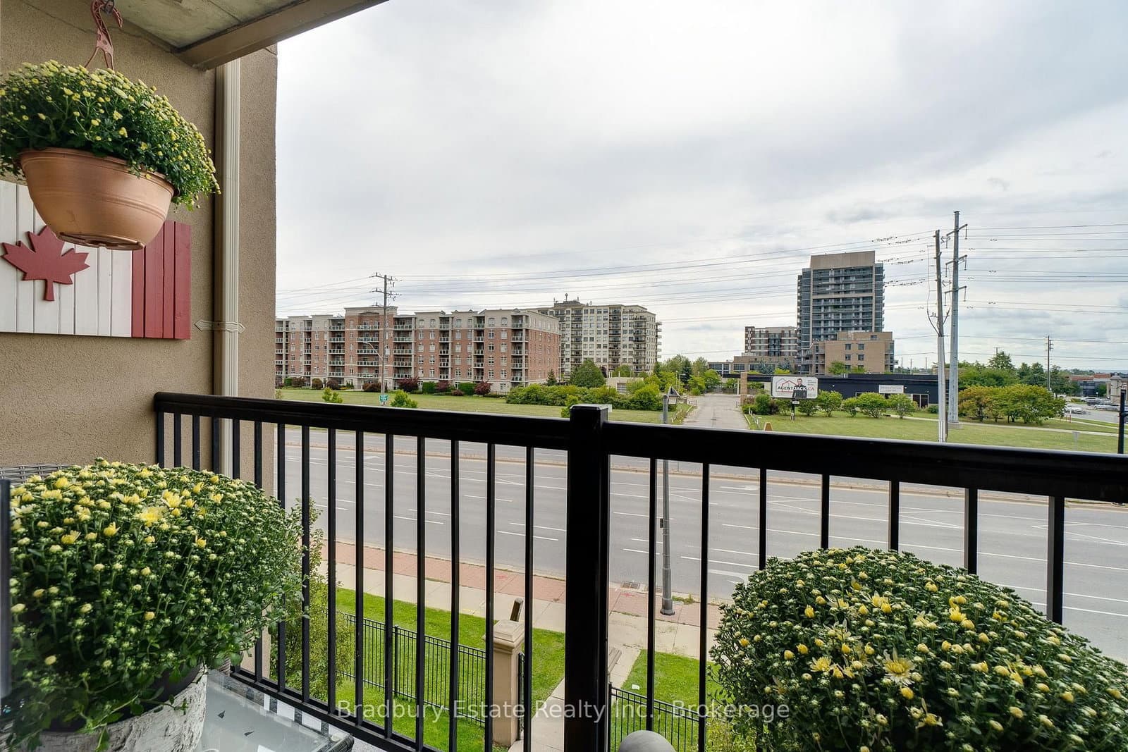 2045 Appleby Line, Unit 305 thumbnail 13