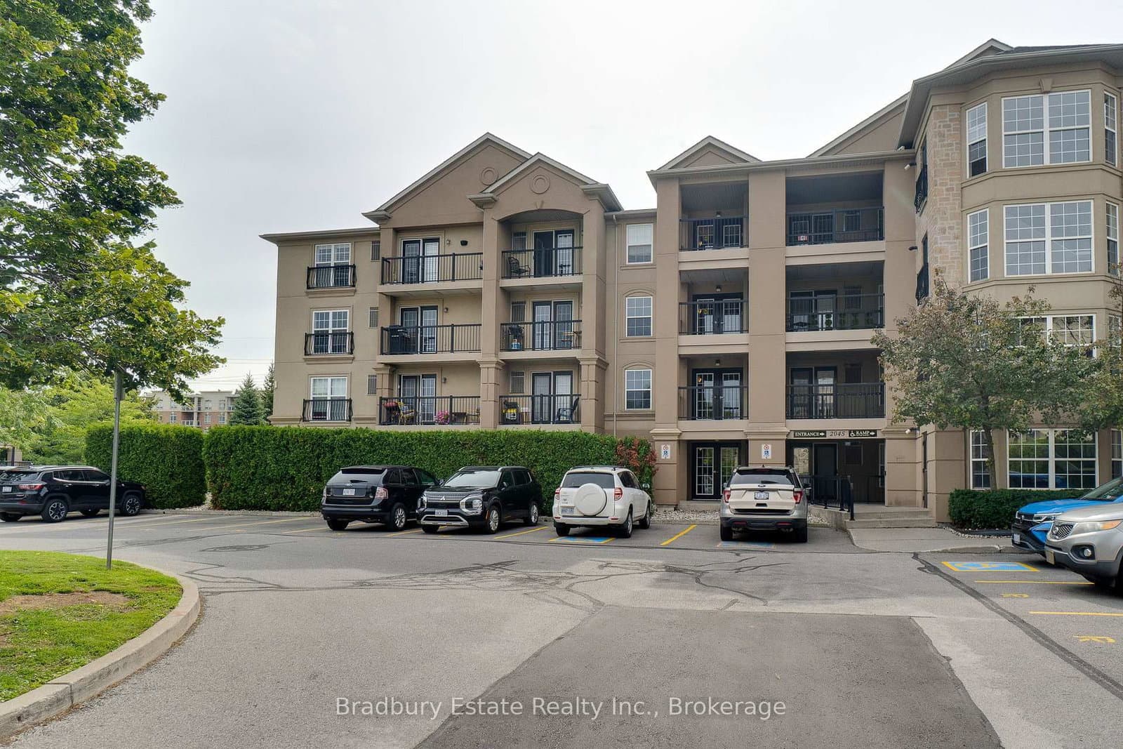 2045 Appleby Line, Unit 305 thumbnail 14