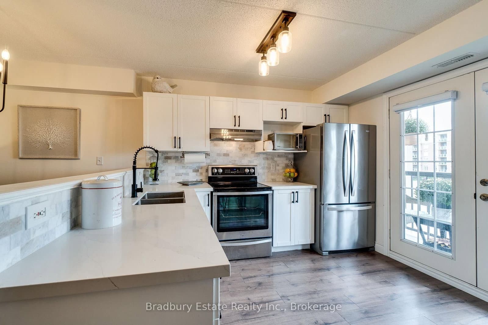 2045 Appleby Line, Unit 305 thumbnail 4