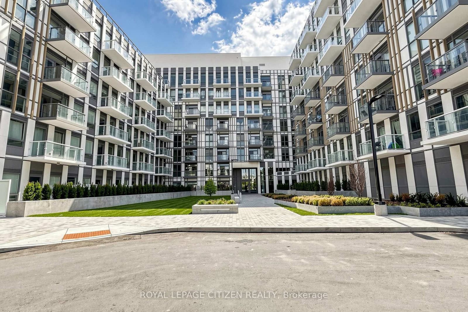 #254 - 1005 DUNDAS Street E