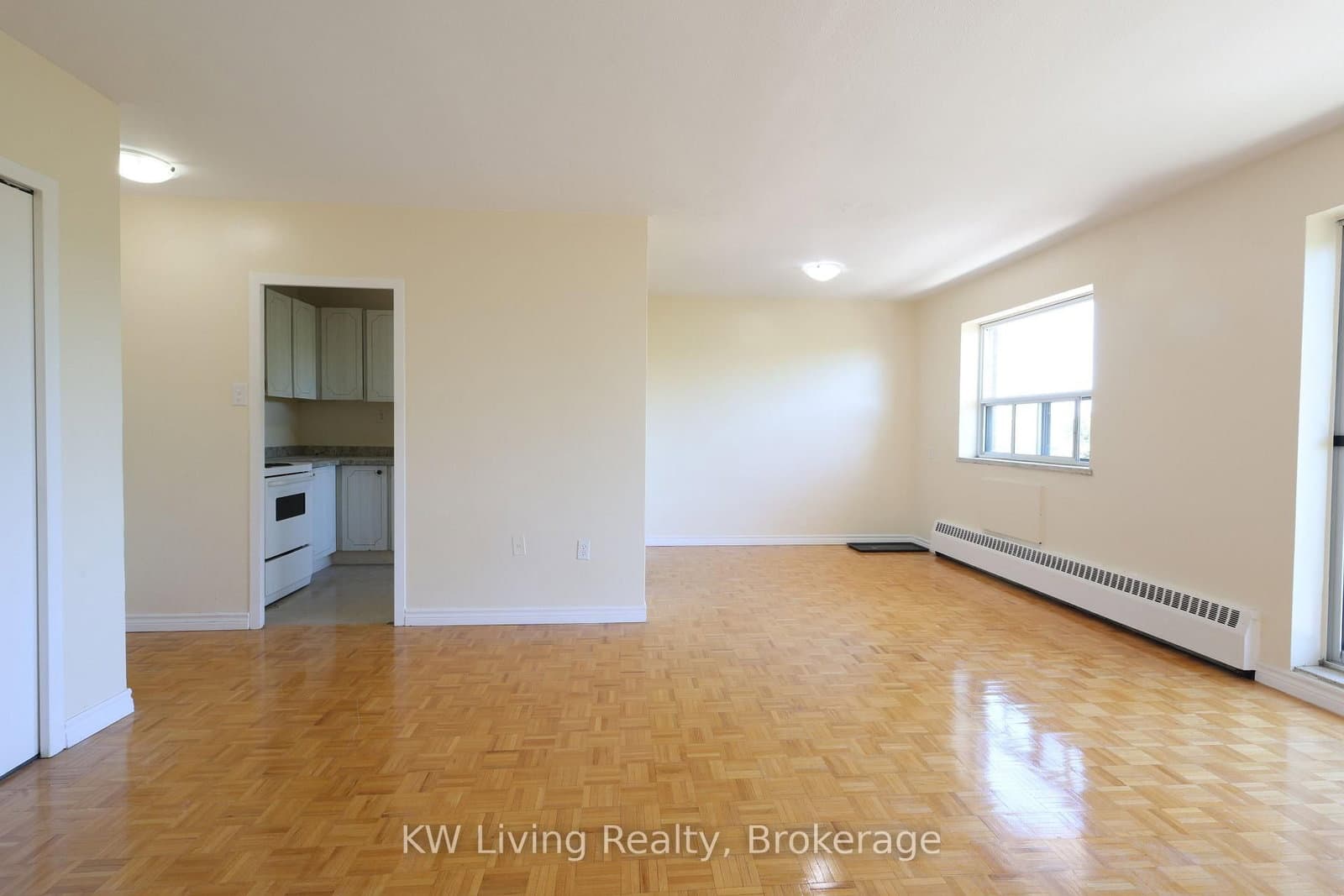 480 Lakeshore Road E, Unit 506 thumbnail 2