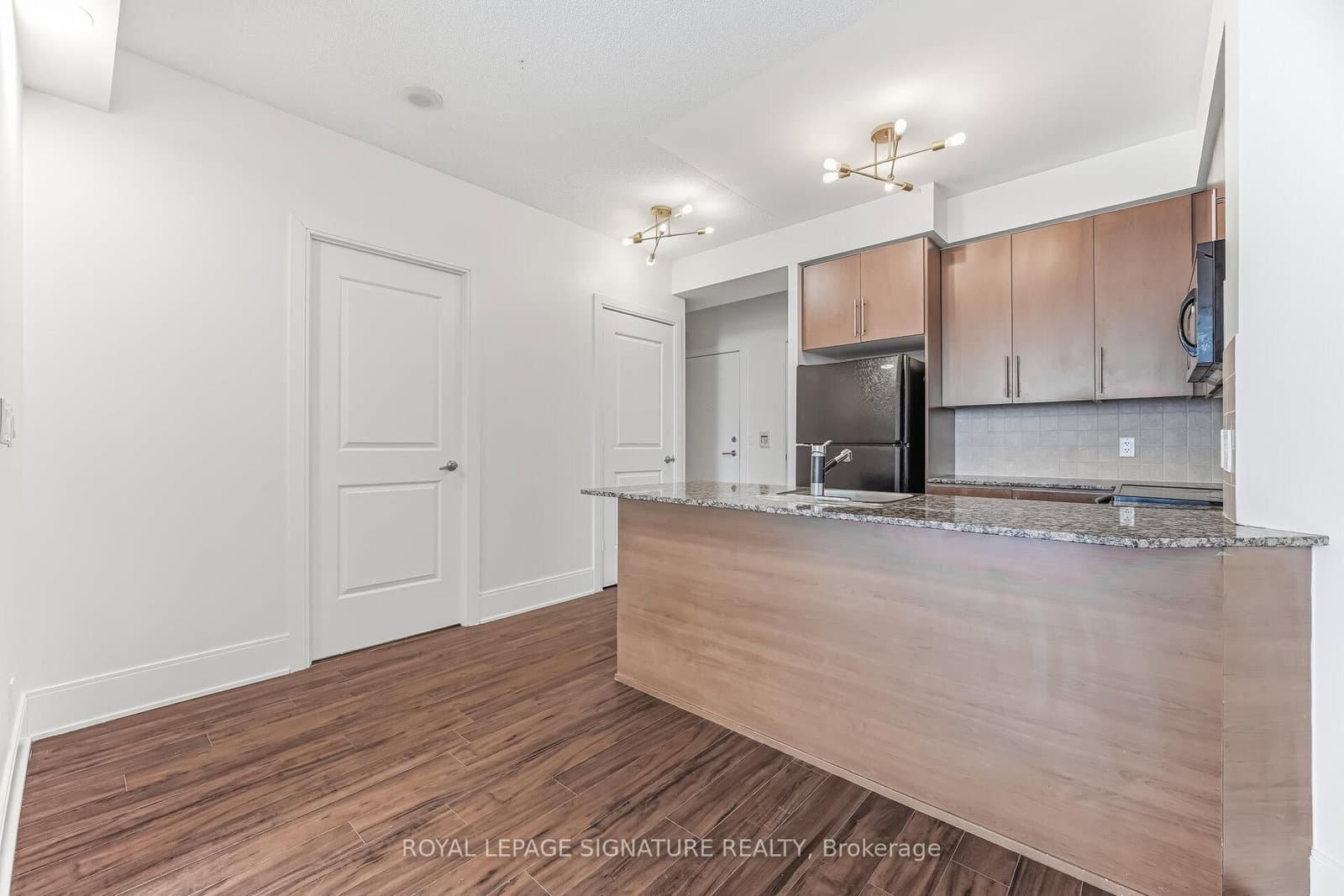 330 Burnhamthorpe Road W, Unit 1402 thumbnail 12
