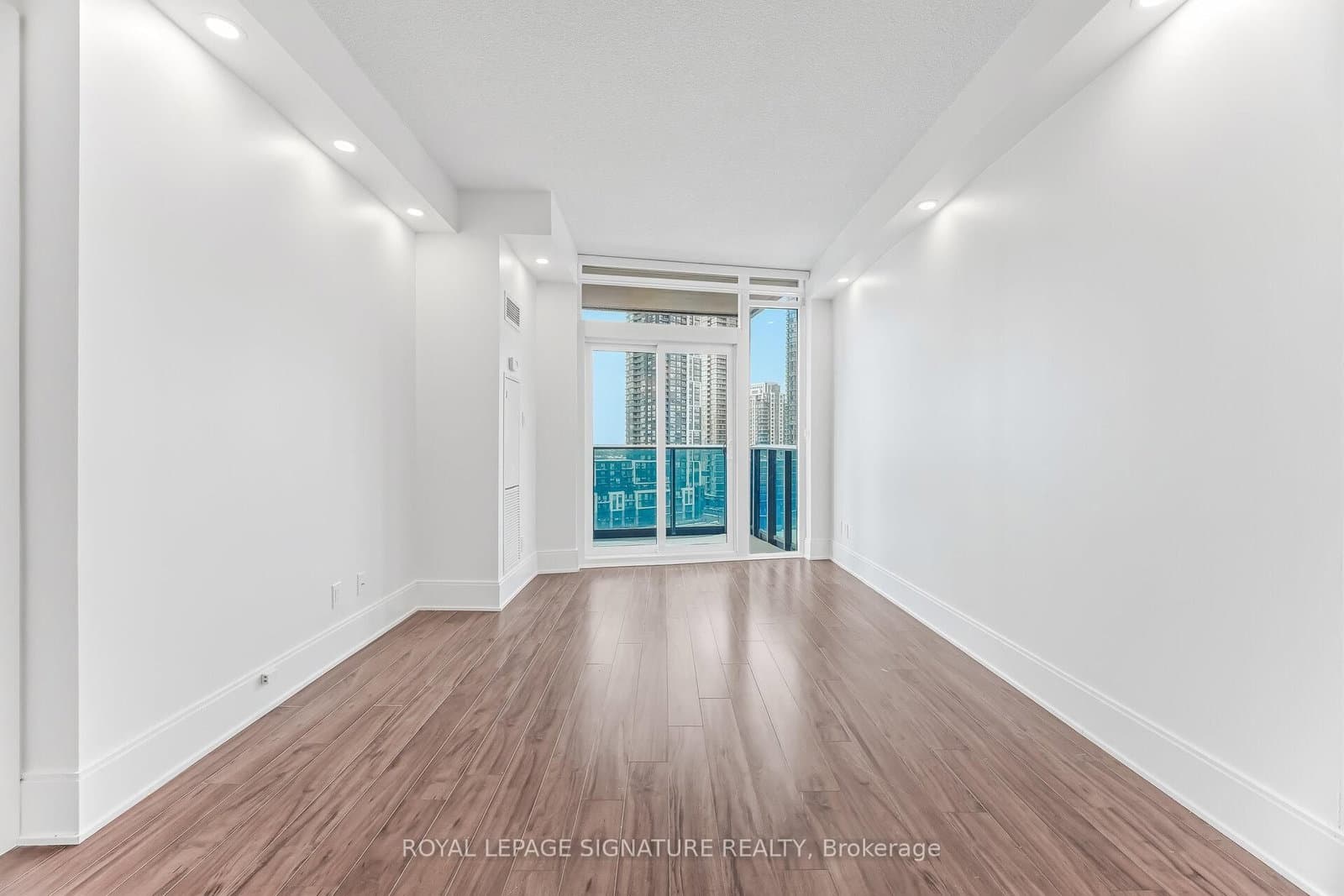 330 Burnhamthorpe Road W, Unit 1402 thumbnail 20