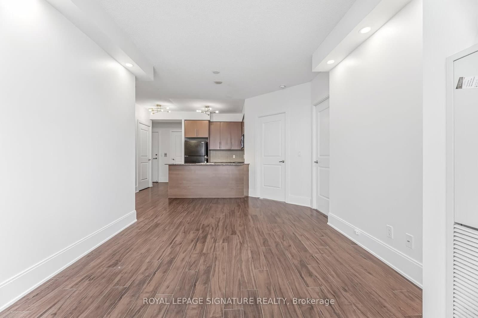 330 Burnhamthorpe Road W, Unit 1402 thumbnail 21