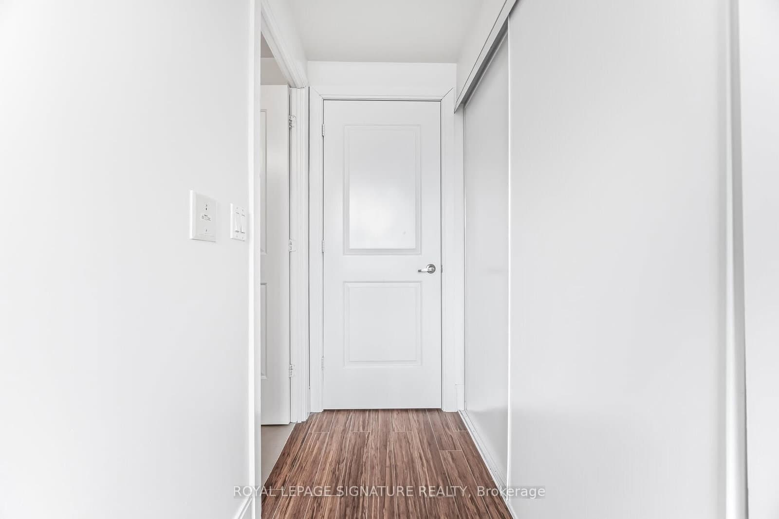 330 Burnhamthorpe Road W, Unit 1402 thumbnail 26