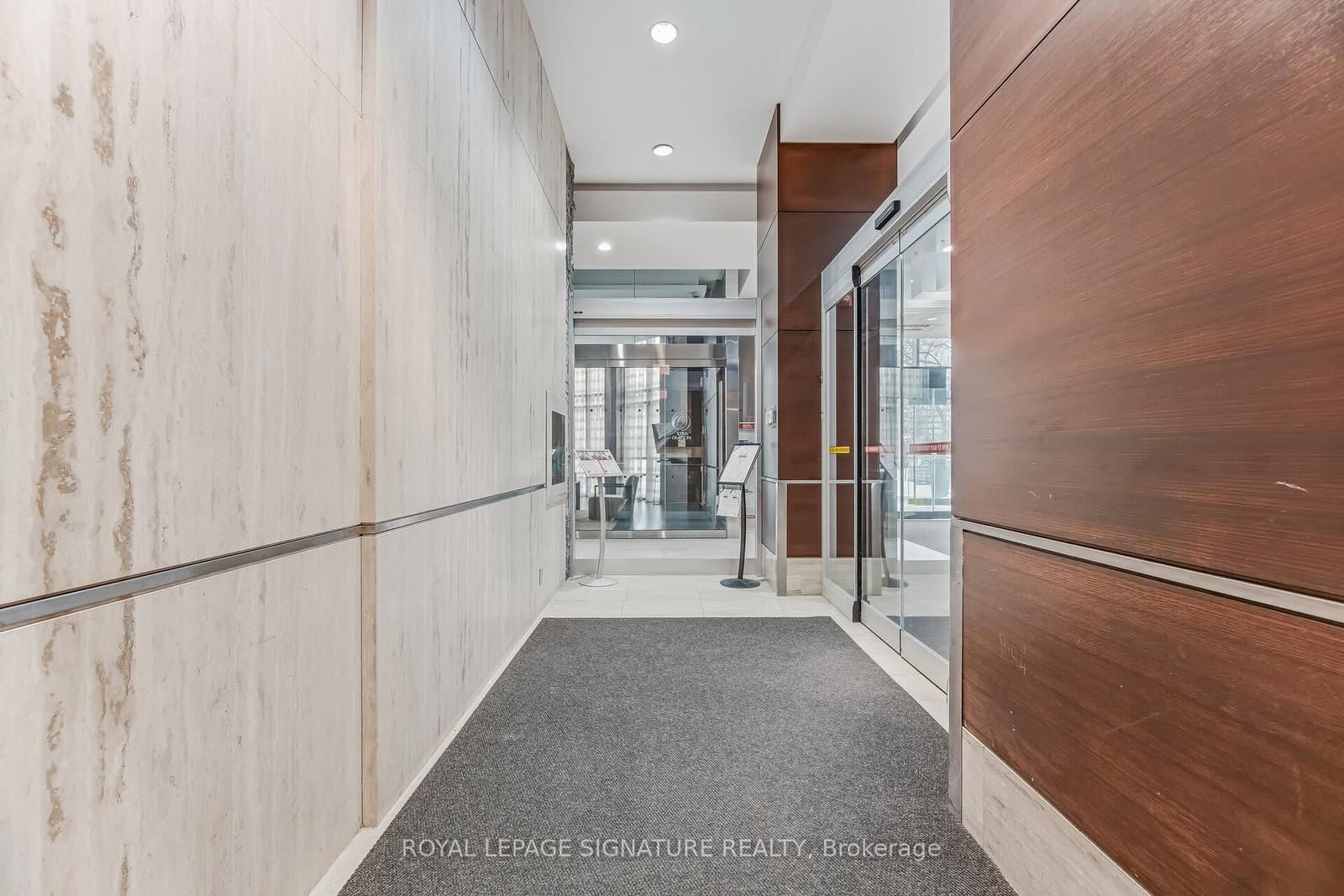 330 Burnhamthorpe Road W, Unit 1402 thumbnail 6