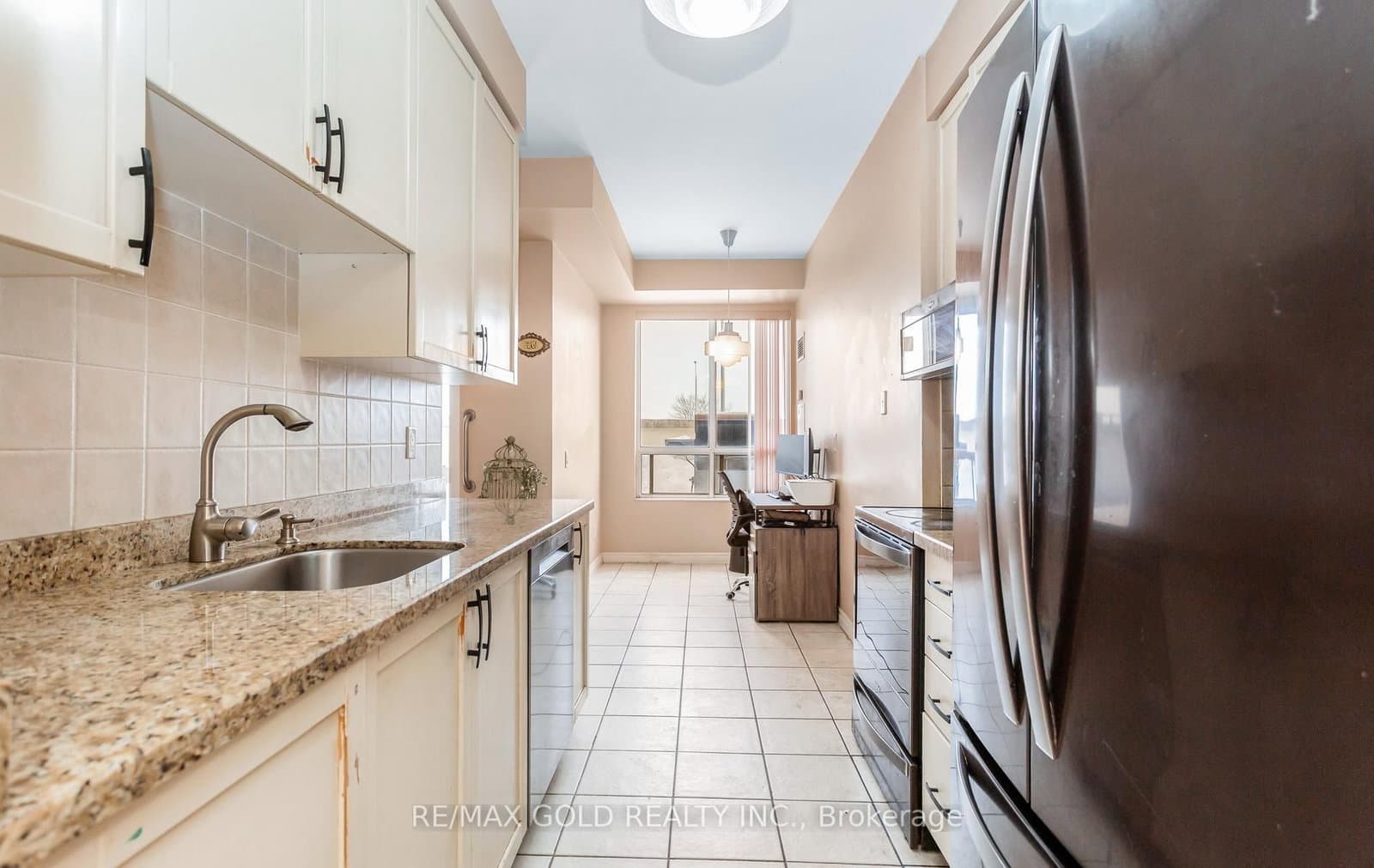 25 Kingsbridge Grdn Circle, Unit 224 thumbnail 15