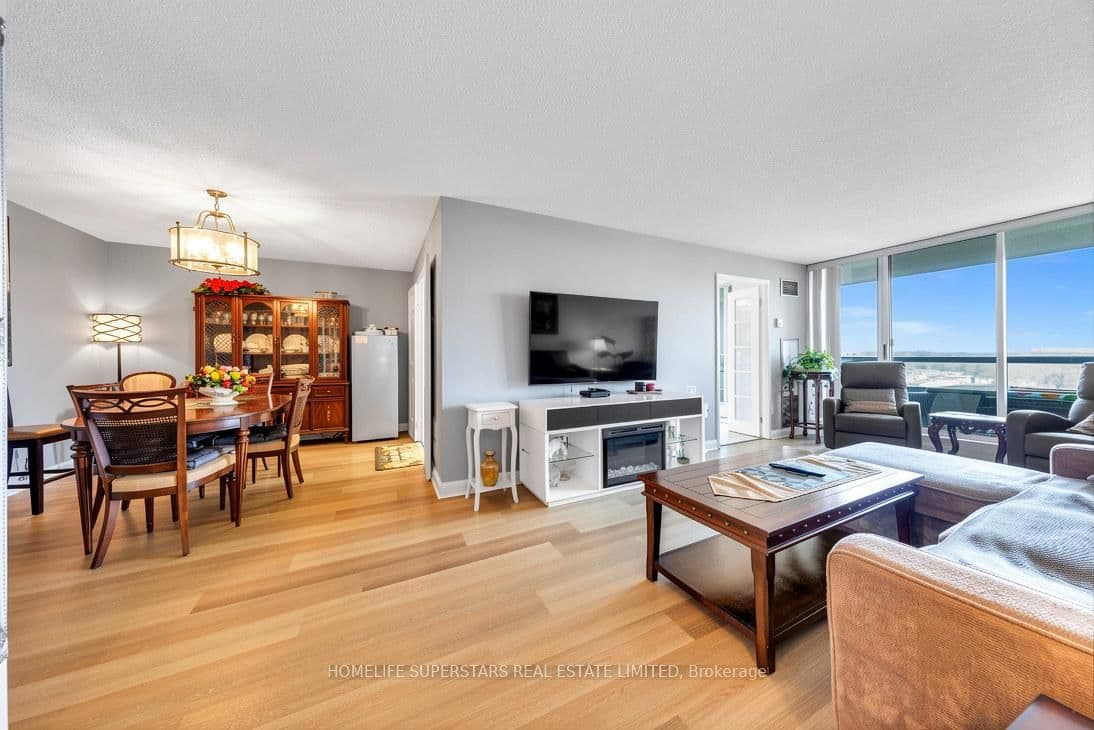 24 Hanover Road, Unit 907 thumbnail 4