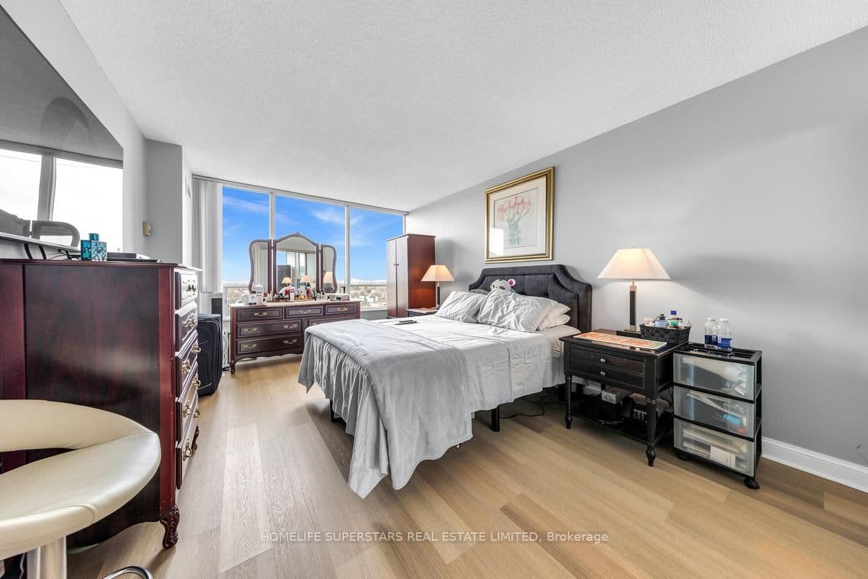 24 Hanover Road, Unit 907 thumbnail 9