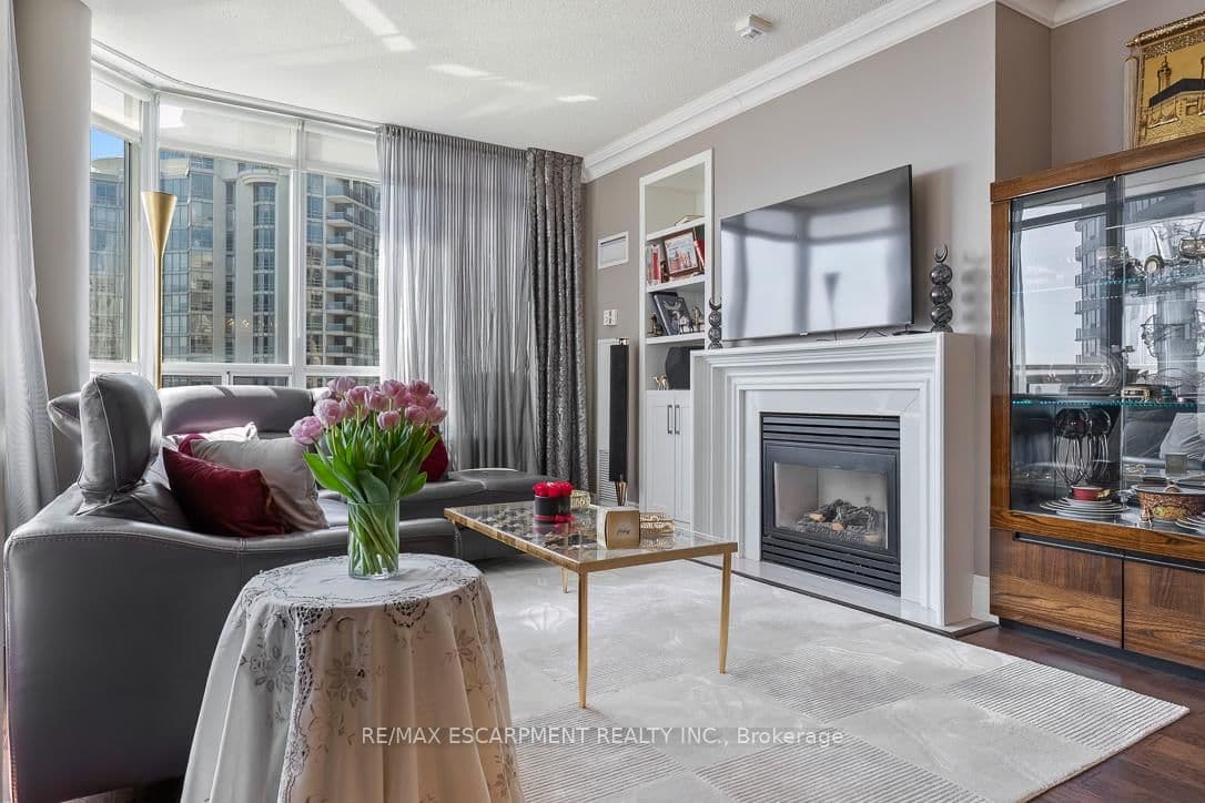 35 Kingsbridge Garden Circle, Unit 2706 thumbnail 13