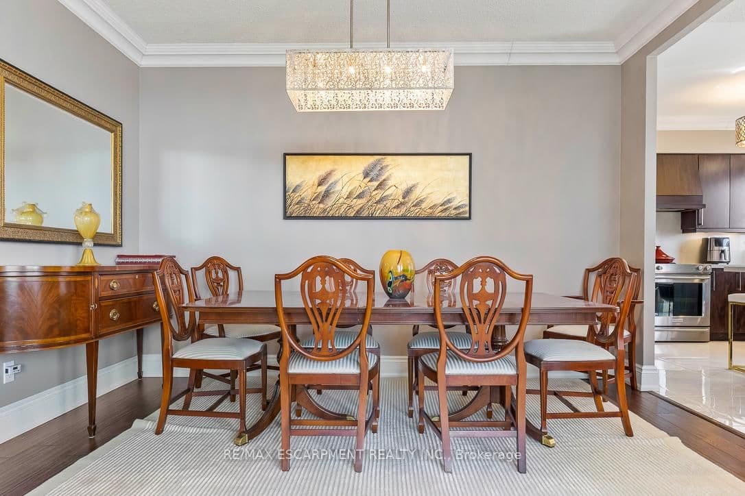 35 Kingsbridge Garden Circle, Unit 2706 thumbnail 16