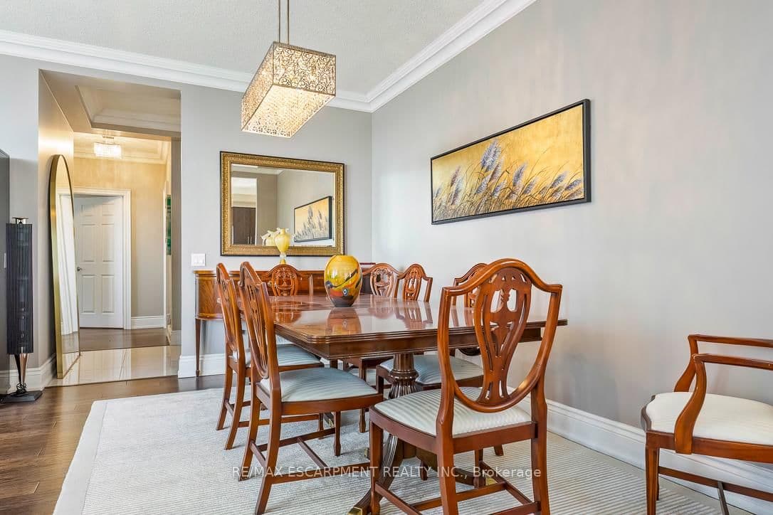 35 Kingsbridge Garden Circle, Unit 2706 thumbnail 17