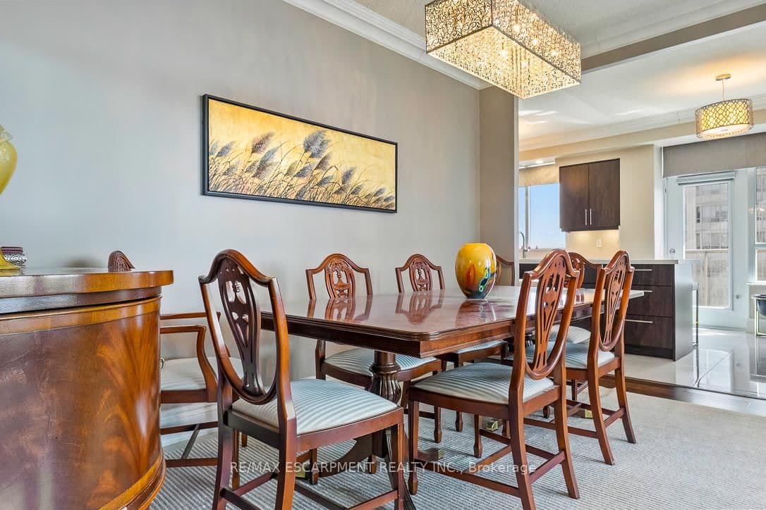 35 Kingsbridge Garden Circle, Unit 2706 thumbnail 18