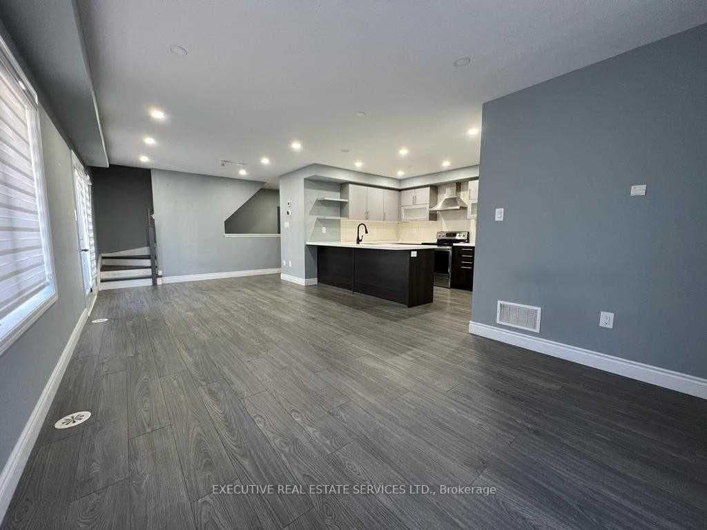 13 Golden Springs Drive thumbnail 7
