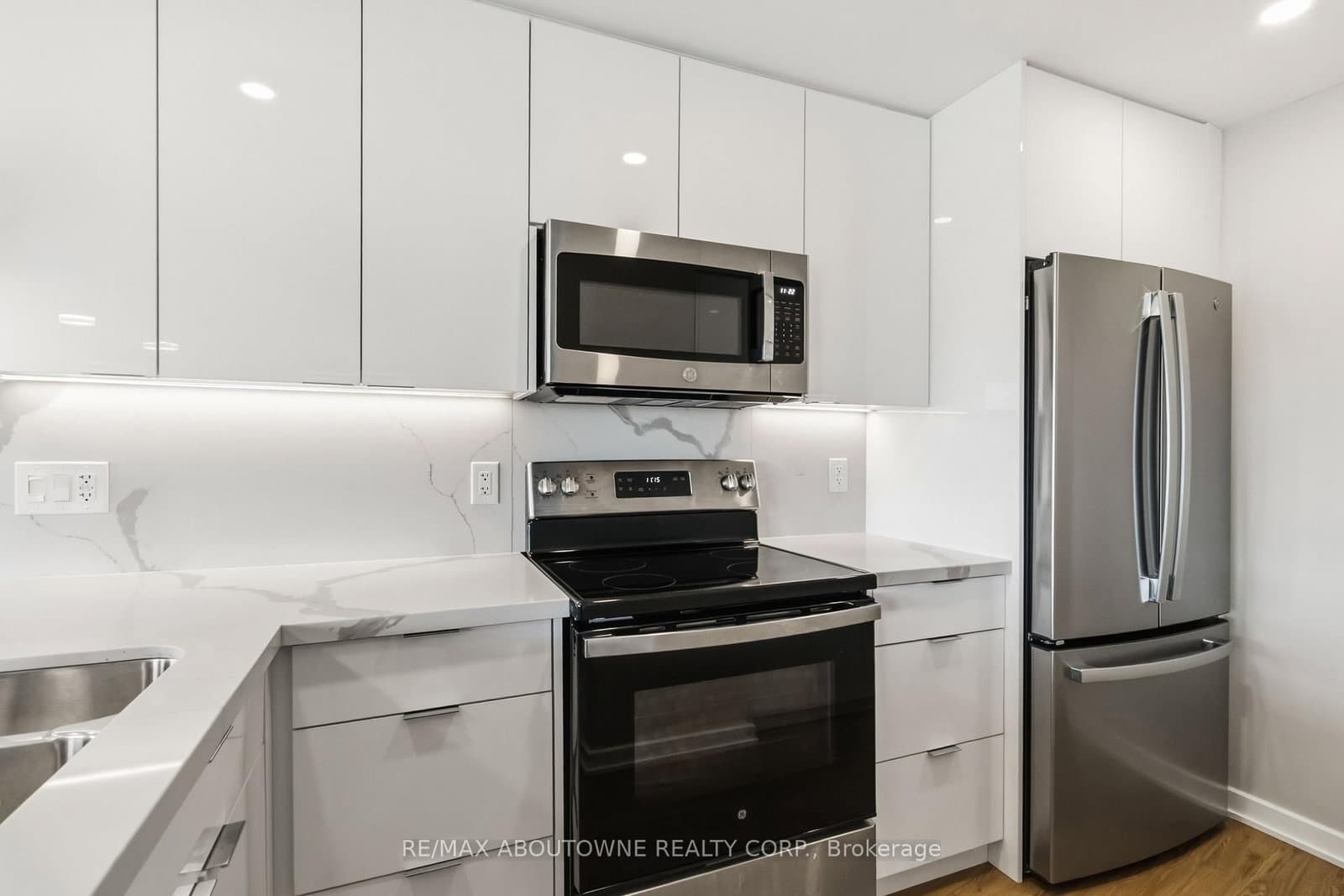 125 Forsythe Street, Unit 1201 thumbnail 10