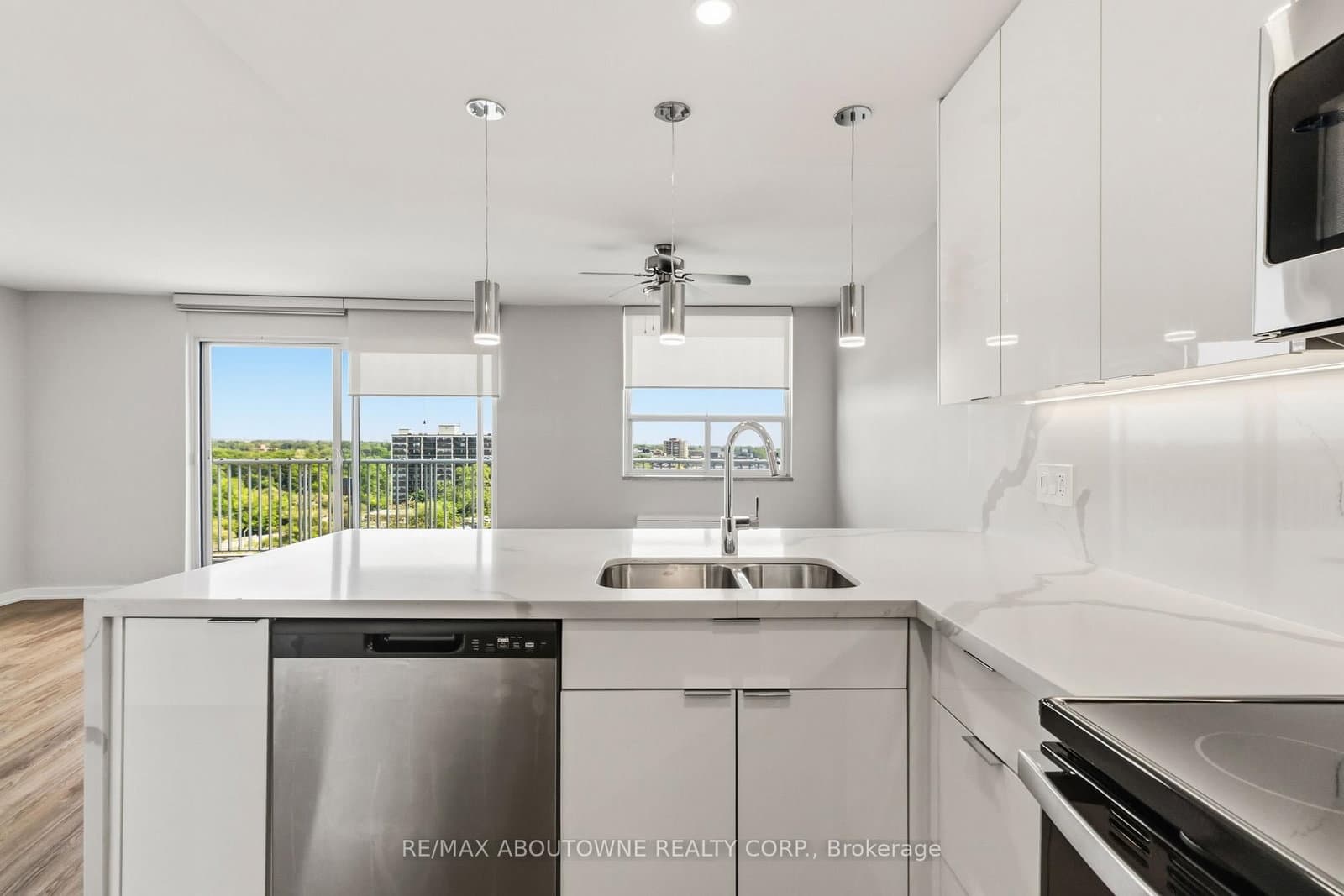 125 Forsythe Street, Unit 1201 thumbnail 11