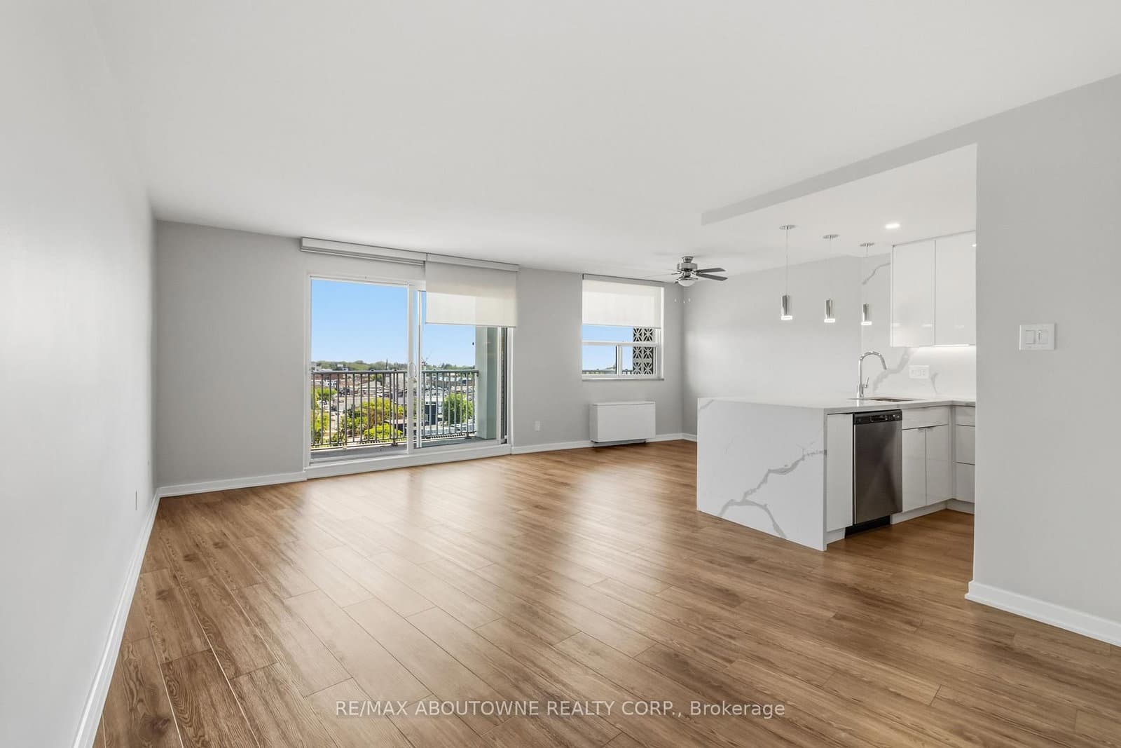 125 Forsythe Street, Unit 1201 thumbnail 3