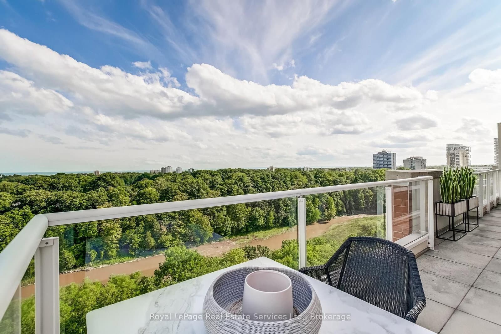 60 Old Mill Road, Unit PH1 thumbnail 39